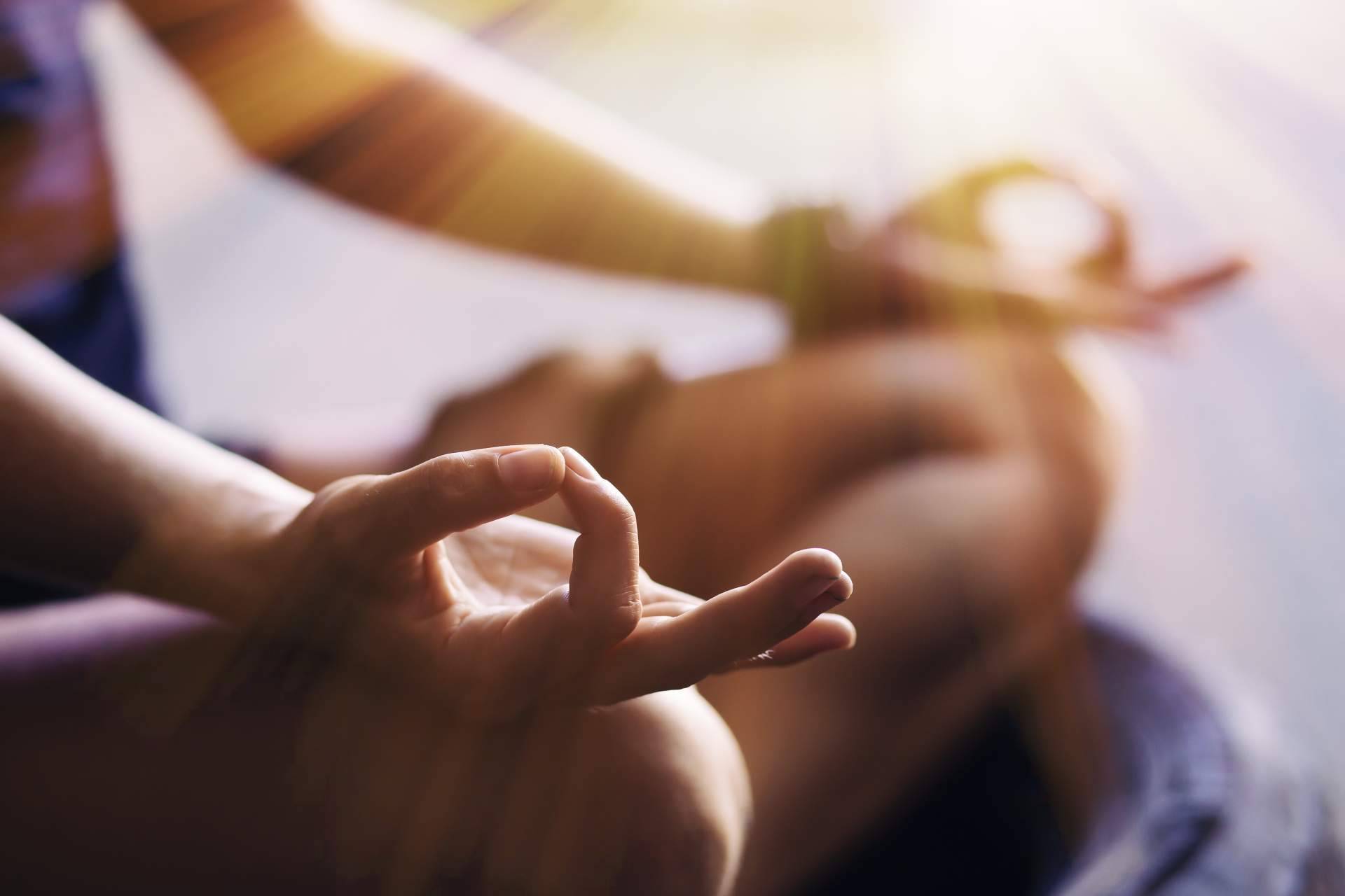 Gestionar la ansiedad y la angustia a través de la meditación, por PODCASTMEDITACION.COM