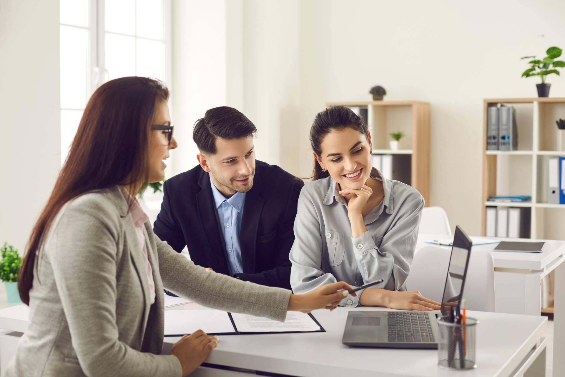 La importancia de una razón social única y fácil de recordar para el éxito empresarial
