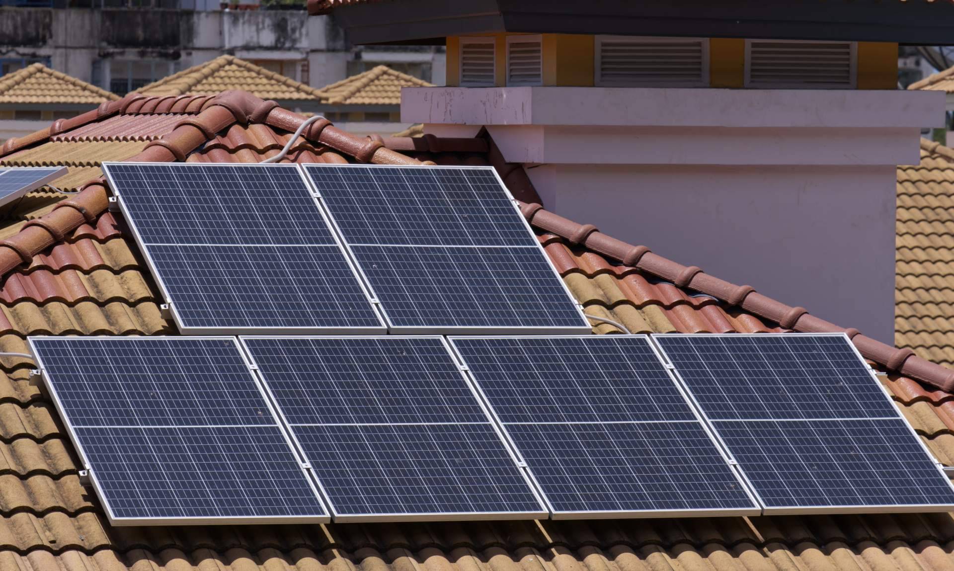 Solar Placa apuesta por el aprovechamiento de las horas de luz del verano para ahorrar más en la factura