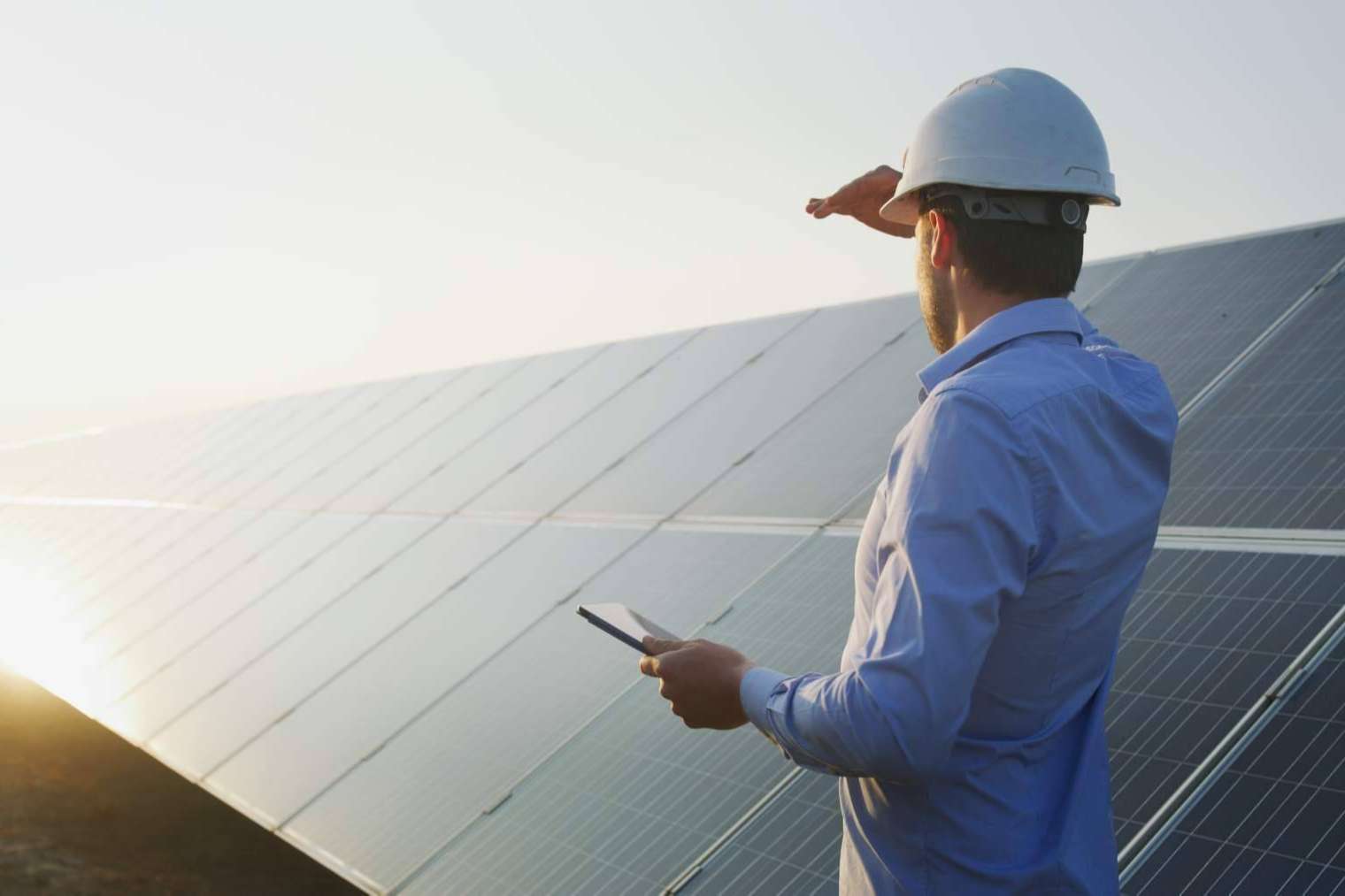 Instalación de energía solar para ayuntamientos del mundo rural con PVAI