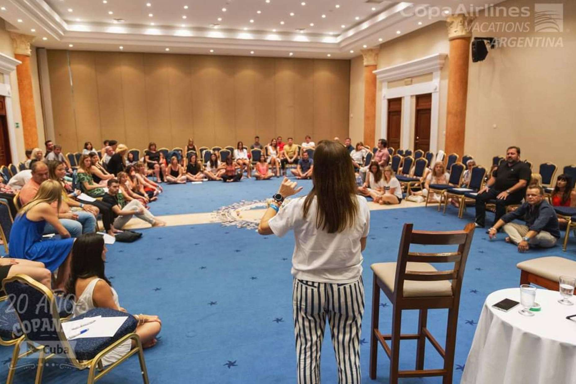 Por qué asistir a las charlas motivacionales con Paula Cabalén