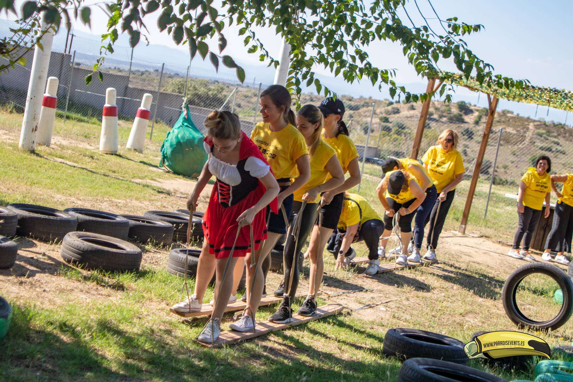 Diversión asegurada con las pruebas de Humor Amarillo en la finca Navalcarnero que ofrece Paradise Events
