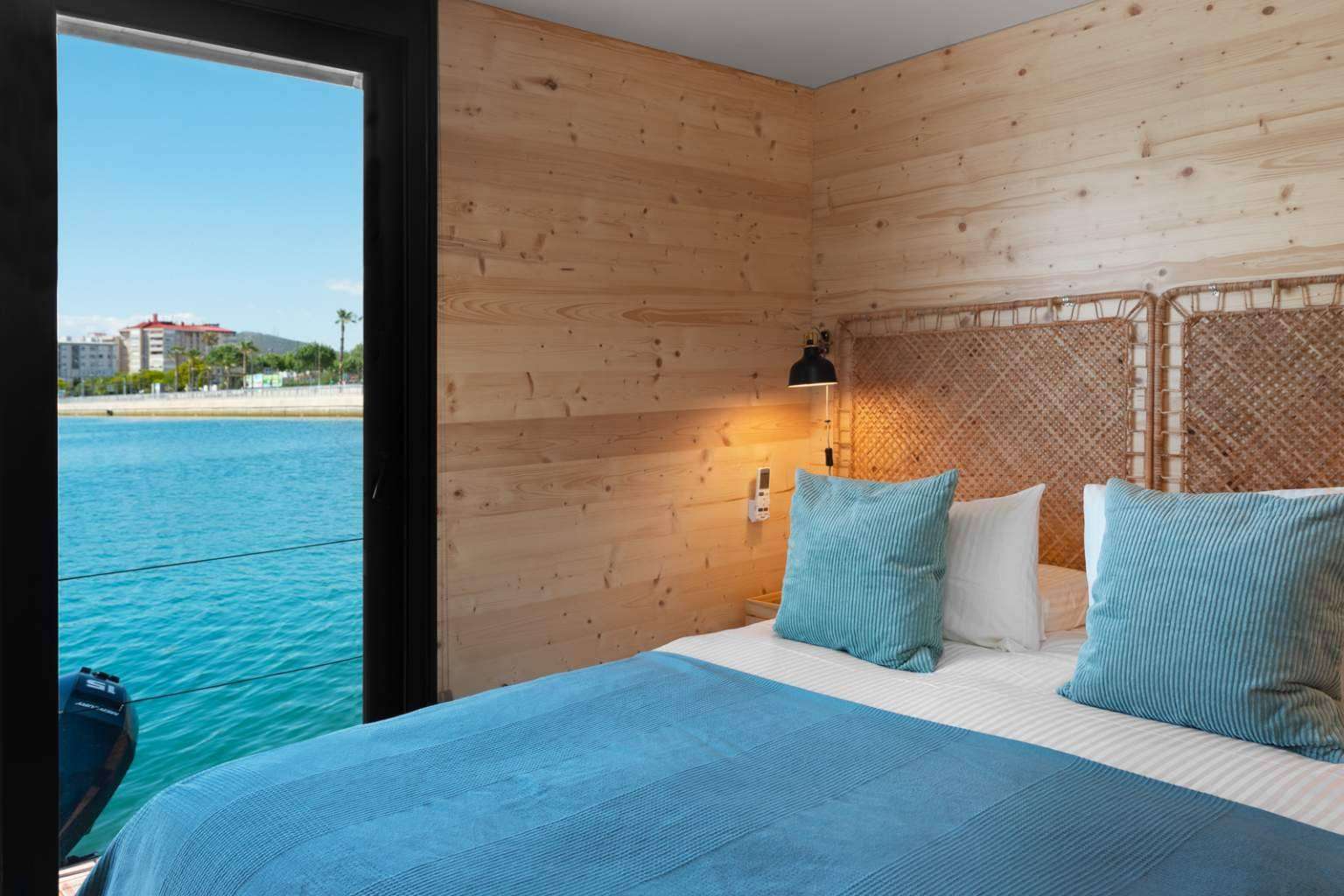 Vacaciones en familia en una casa flotante, con Boat Haus
