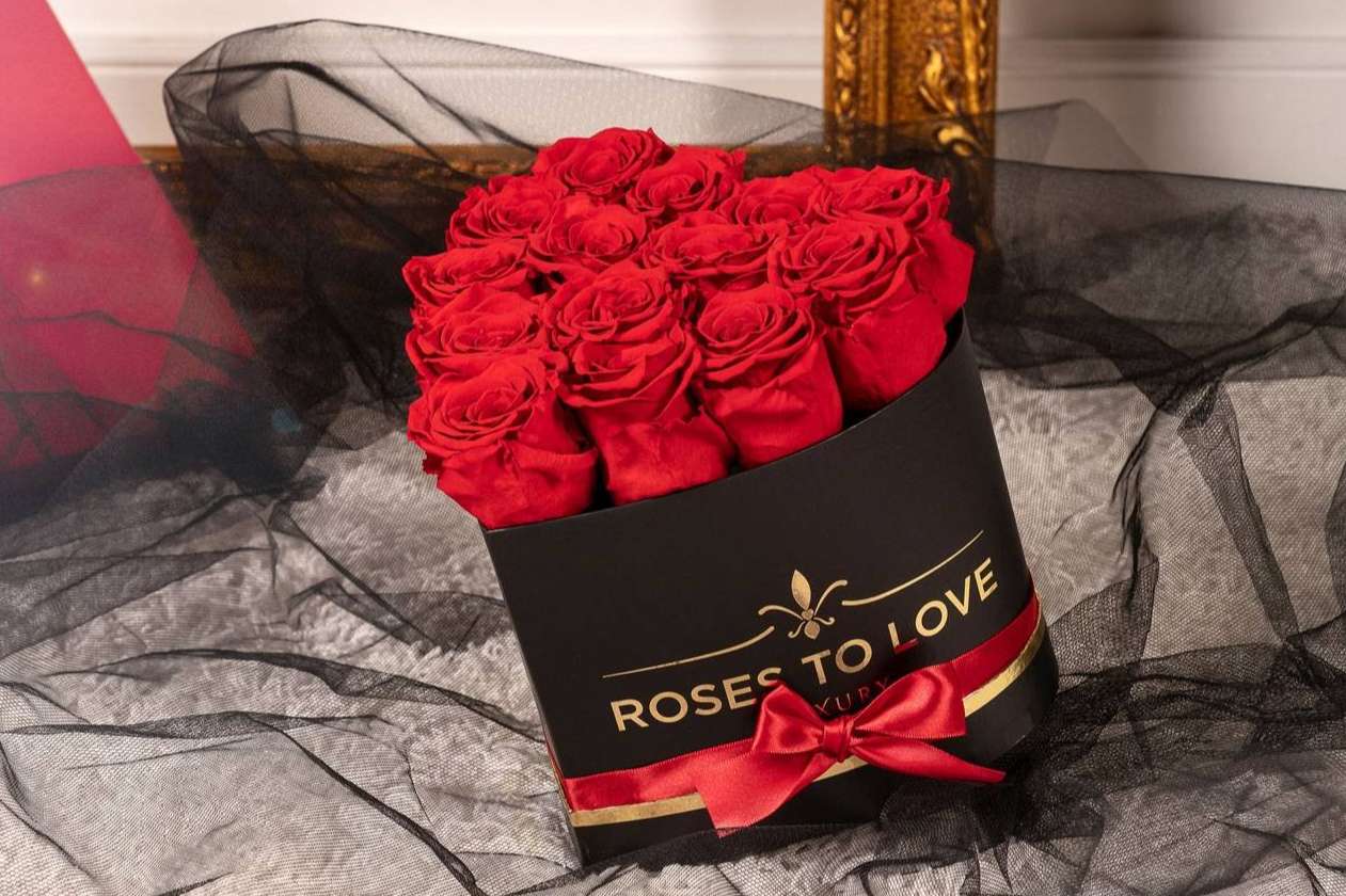 Decorar espacios con flores, de la mano de la boutique atelier Roses To Love