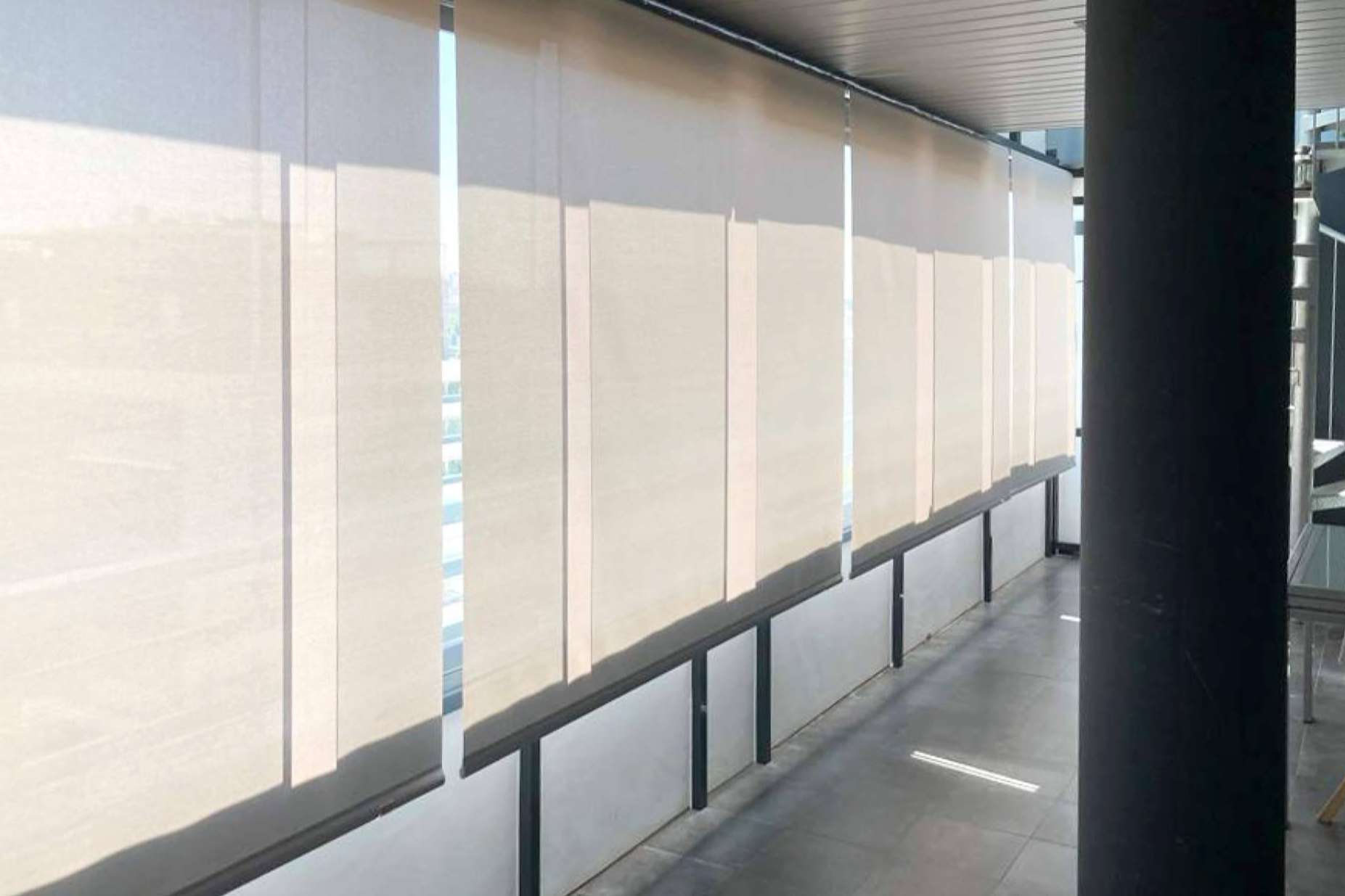 Los estores screen que ofrecen control solar, confort y estilo