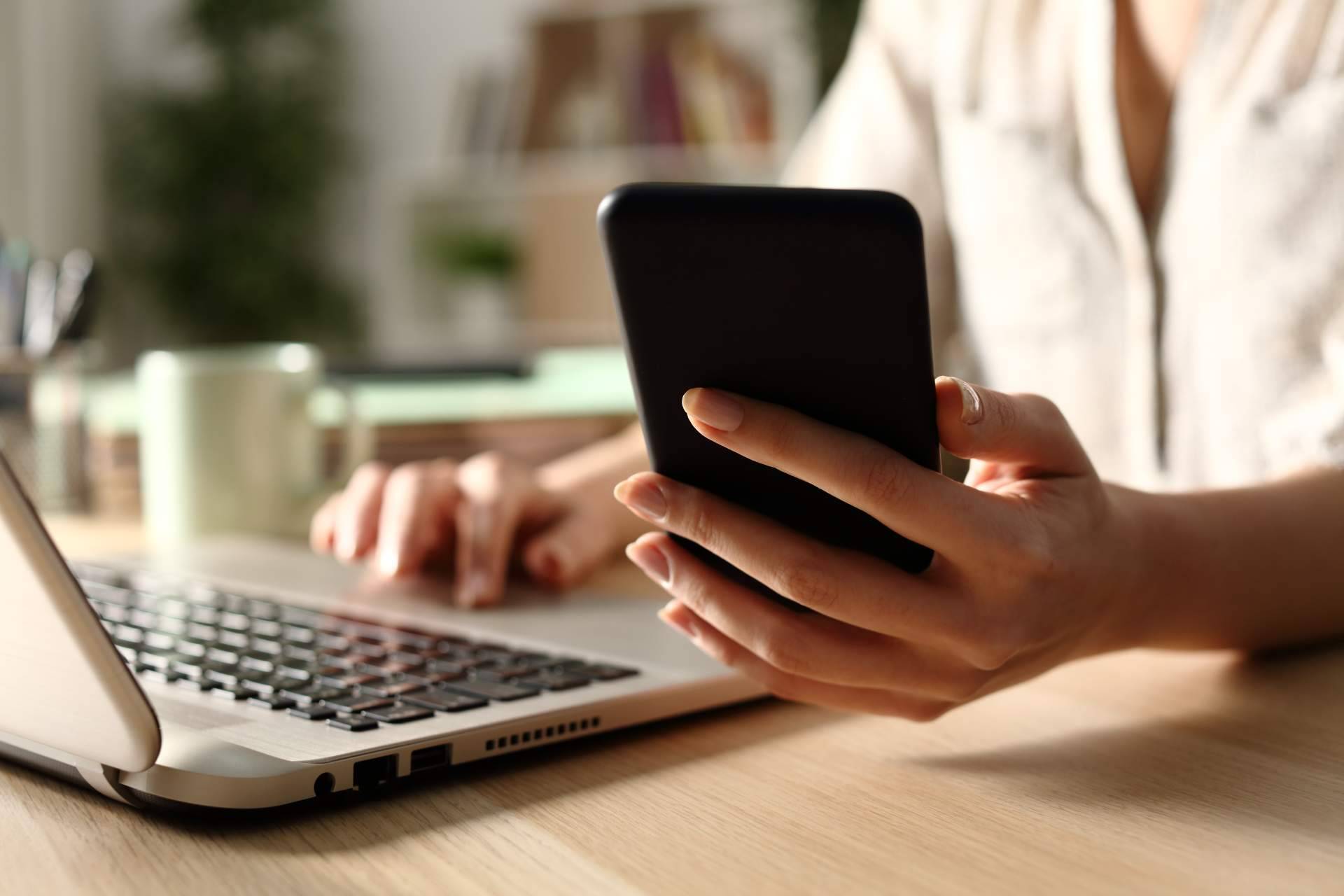 Aprender a usar WhatsApp de la mano de Ados Asesoría Alternativa
