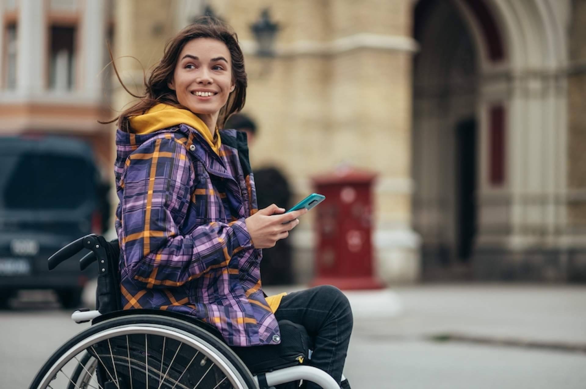 El canal Youtube de la Fundación Disgrup permite ayudar a las personas con discapacidad de forma gratuita