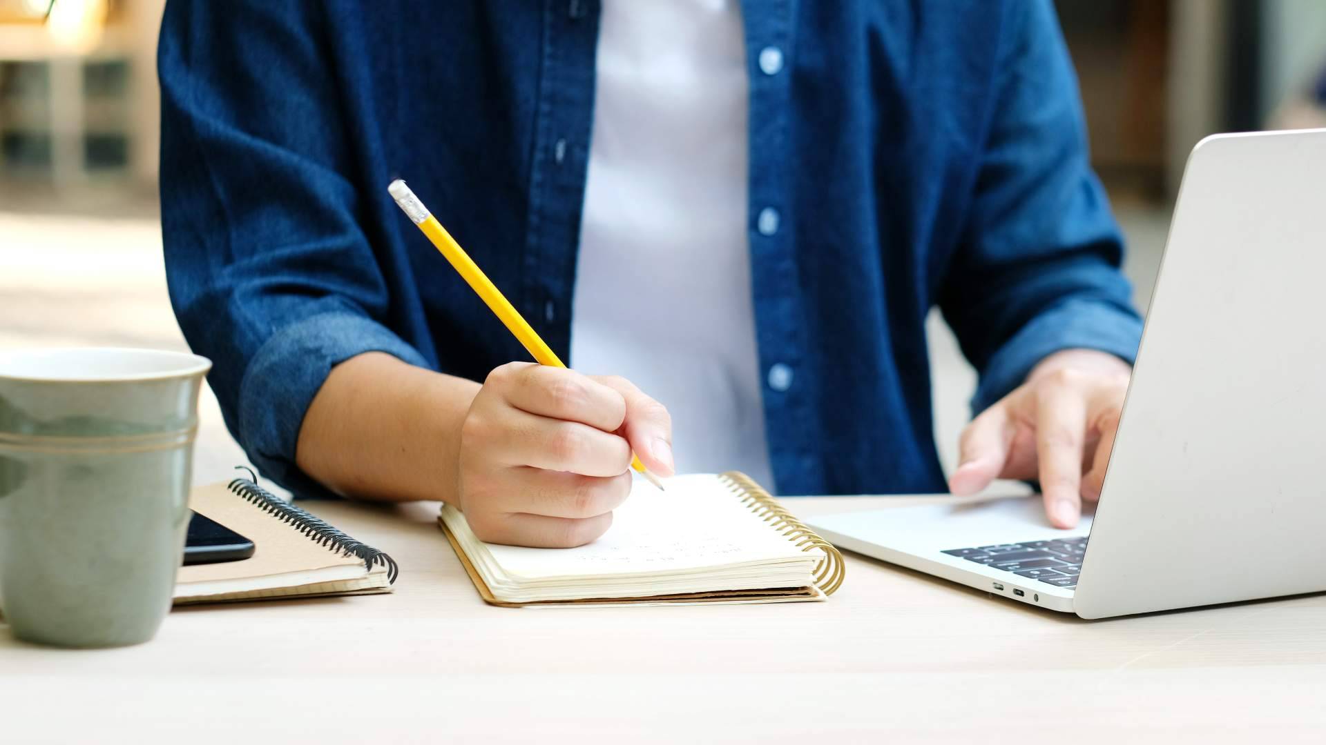 Estos son los mejores trabajos de este verano 2023 para estudiantes