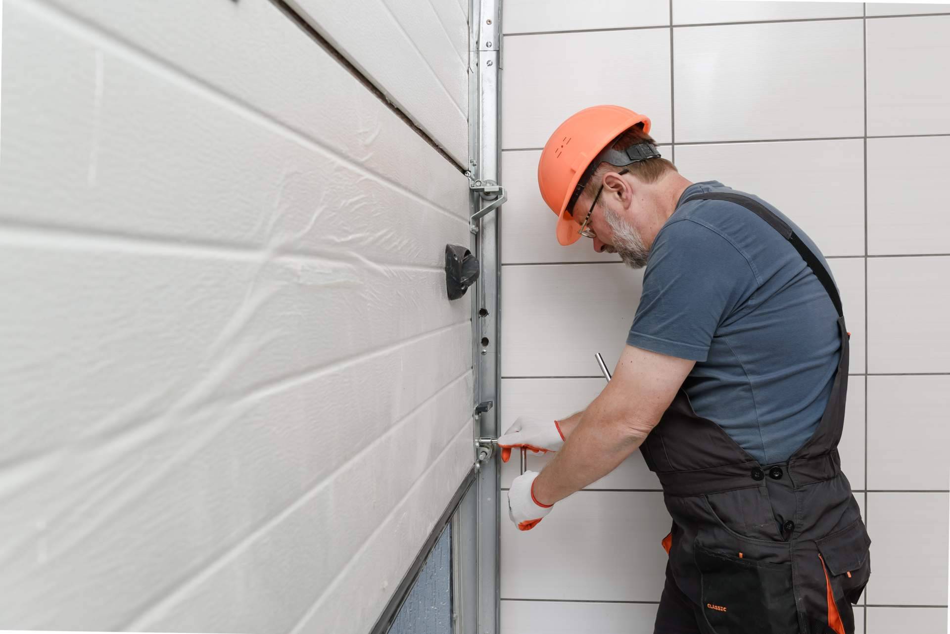 Soluciones personalizadas para el mantenimiento y actualización de puertas de garaje de la mano de Segova