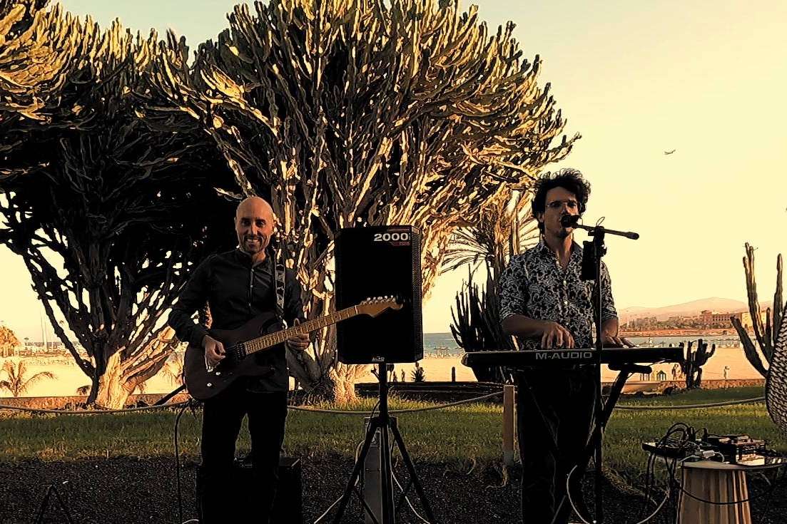 Groove Liberators, con Eddie Lover y Massimo Mariani, realiza más de 50 conciertos en 4 meses