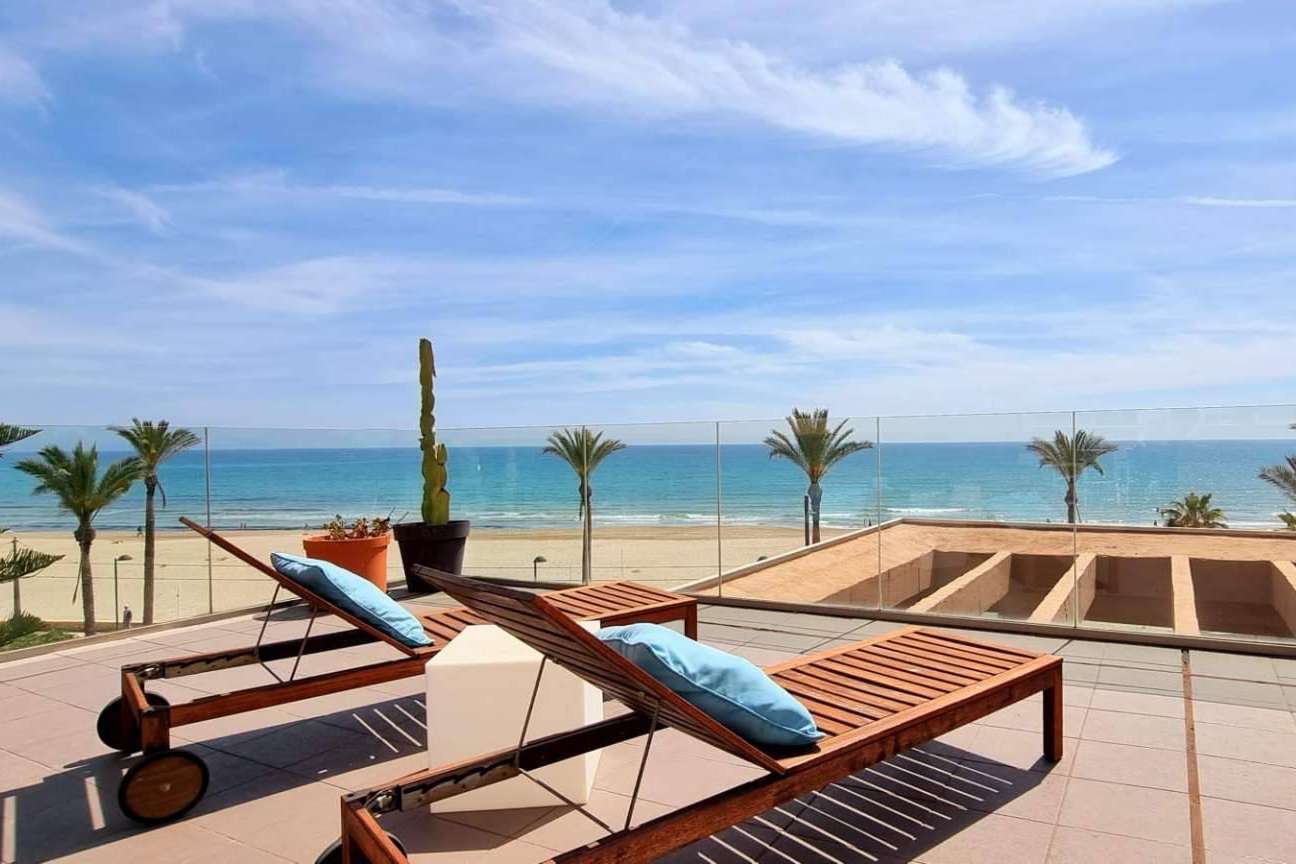 Venta de propiedades de obra nueva y segunda mano en la Costa Blanca, con Home Target