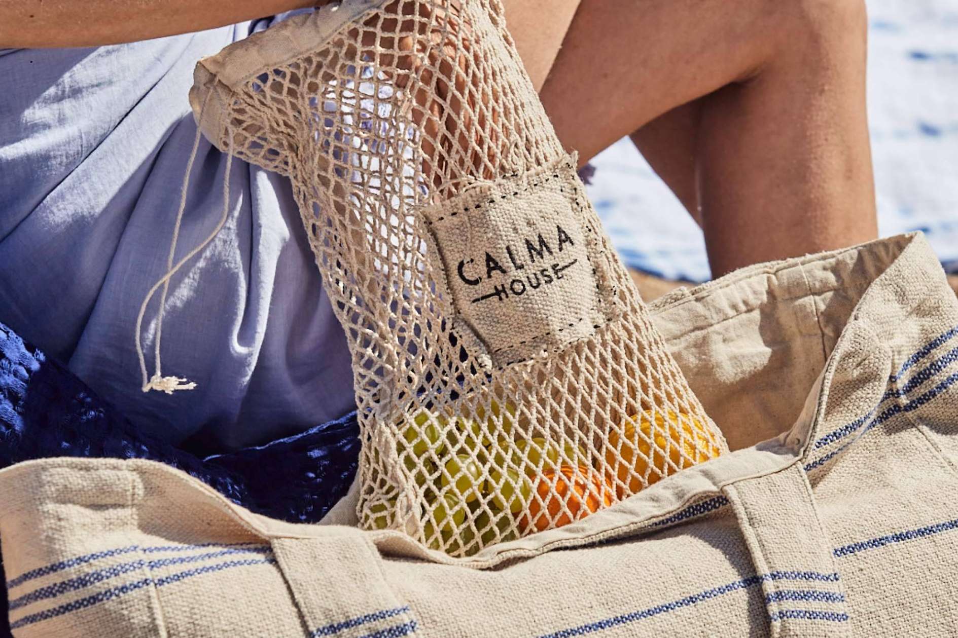 Toalla de playa de algodón online, disponible en el amplio catálogo de la firma Calma House