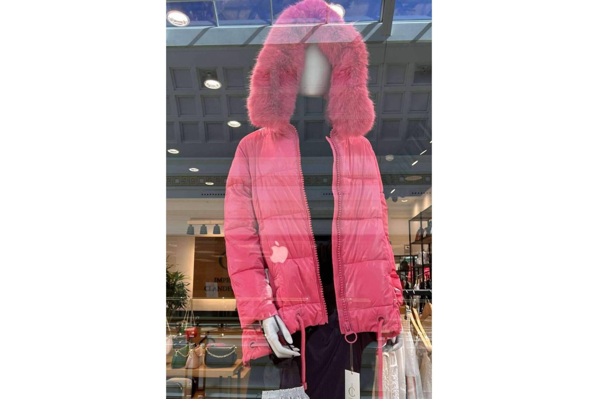 Presentación de la colección de abrigos para la temporada otoño-invierno 2023 de Imperio Clandestino