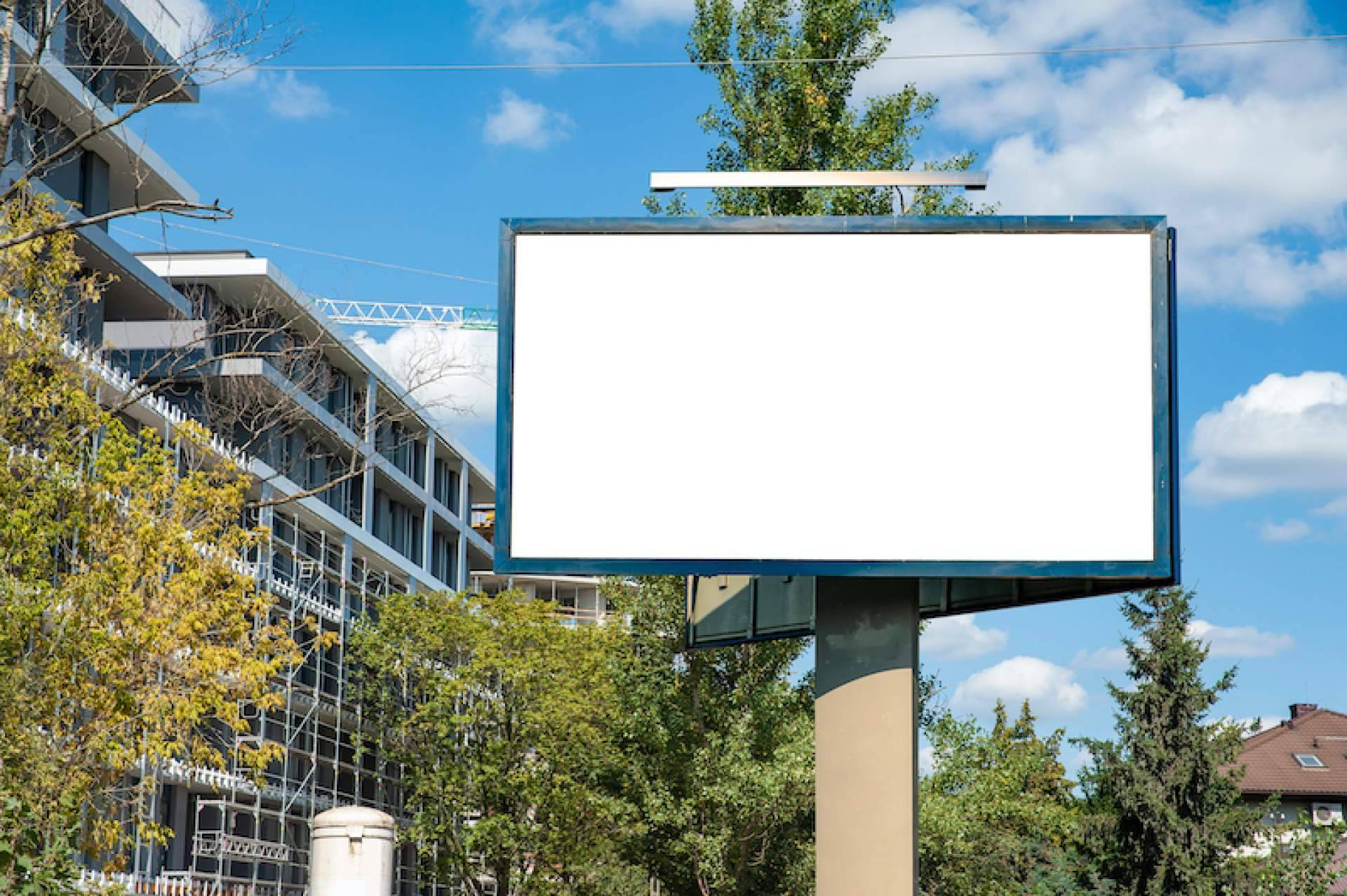 Accicast enumera las ventajas de usar vallas publicitarias en Madrid