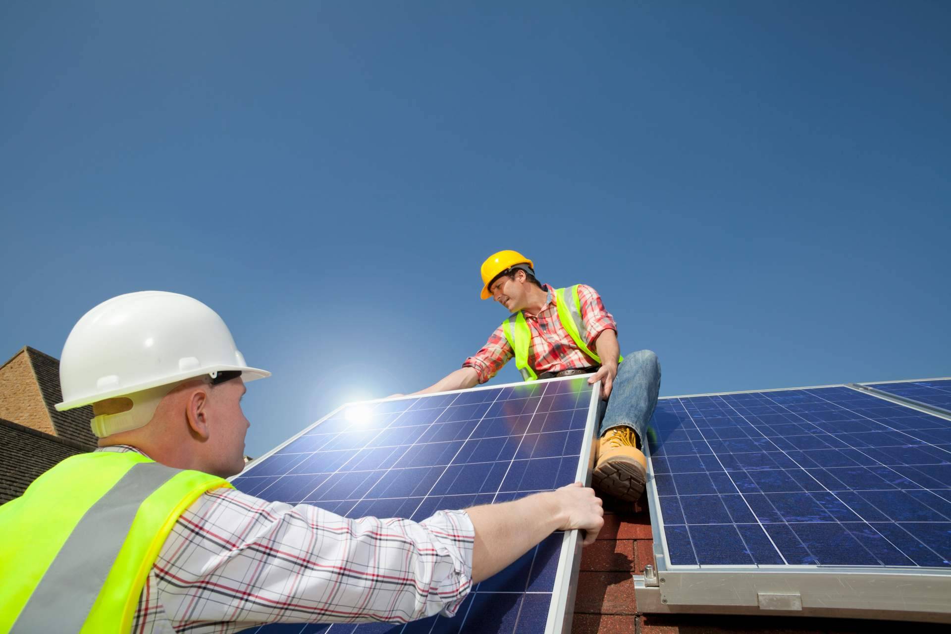 Expertos en fotovoltaica y ahorro de energía, de la mano de Made In Málaga y PESYR I+D