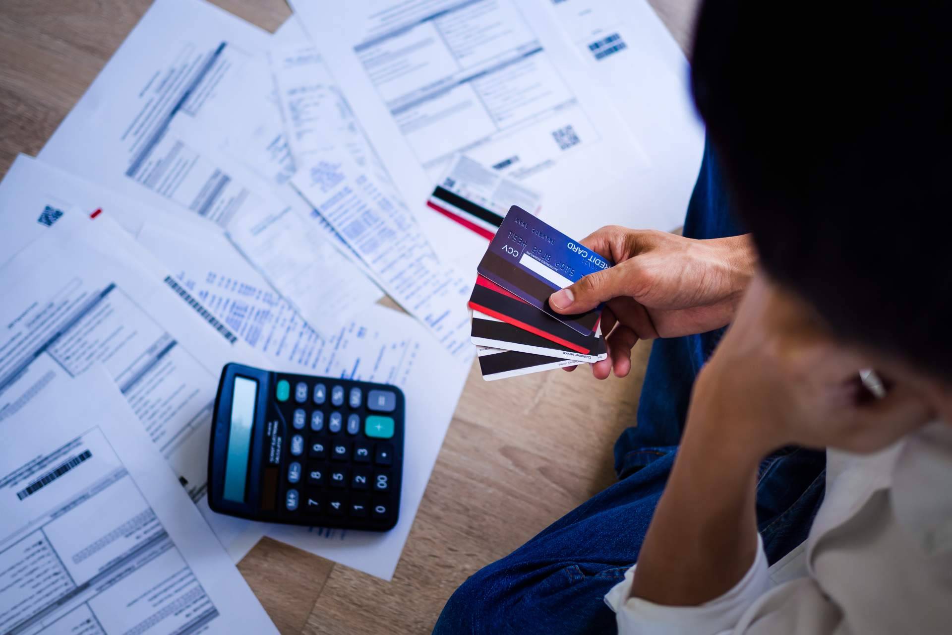 ¿Cómo realizar una restructuración de deuda y pagar menos?