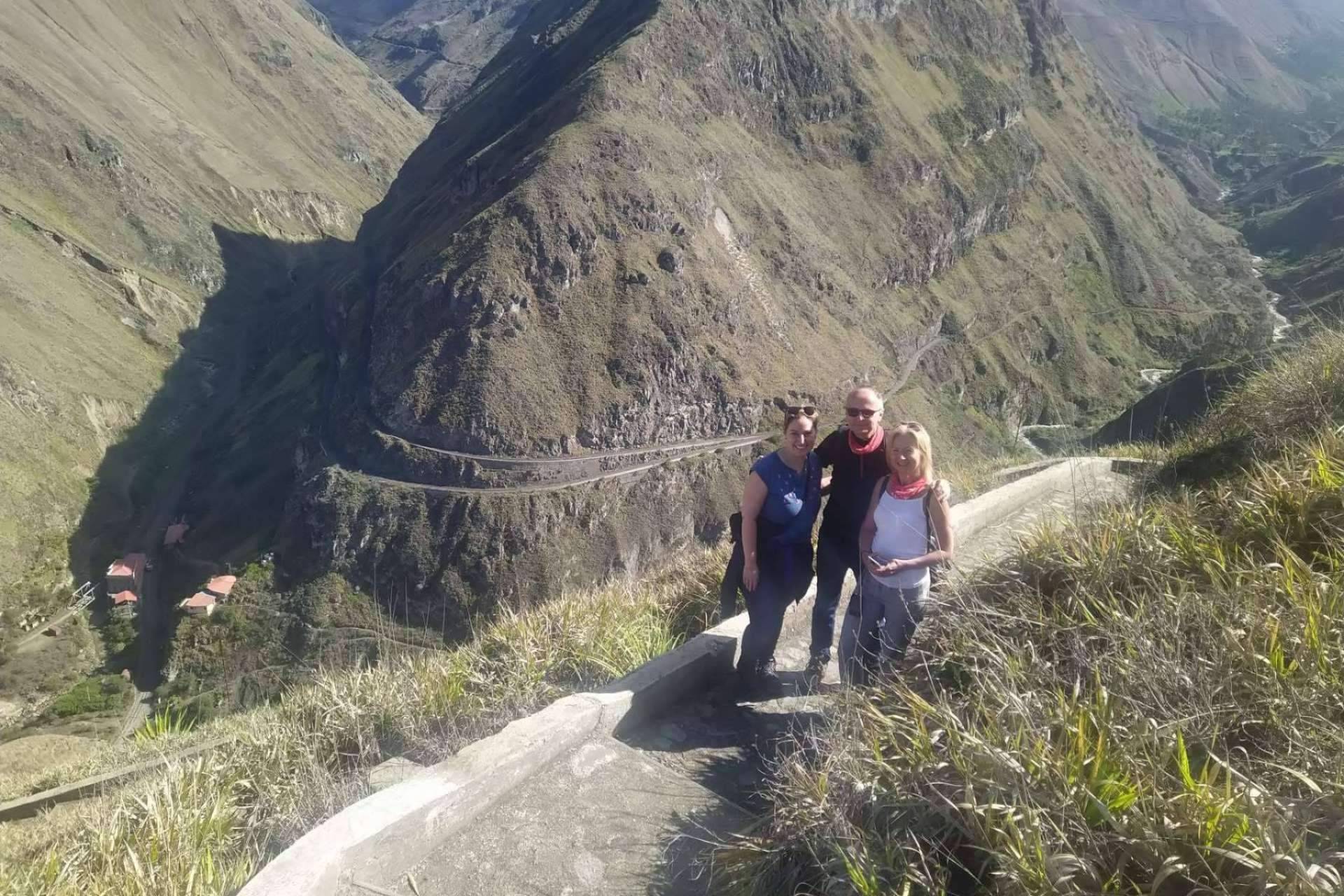 Vivir una experiencia segura y visitar Ecuador con WanderBus Ecuador