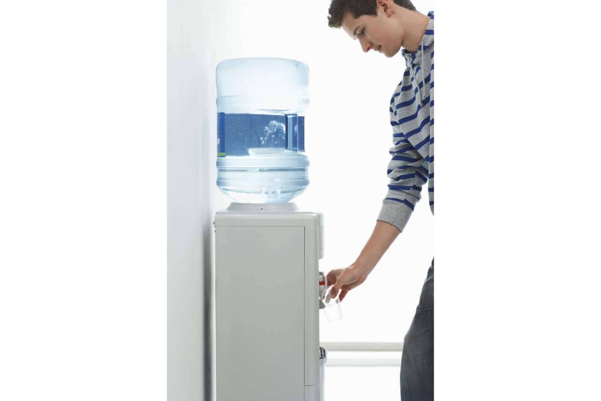 Distribución de agua para empresas, de la mano de Acquajet