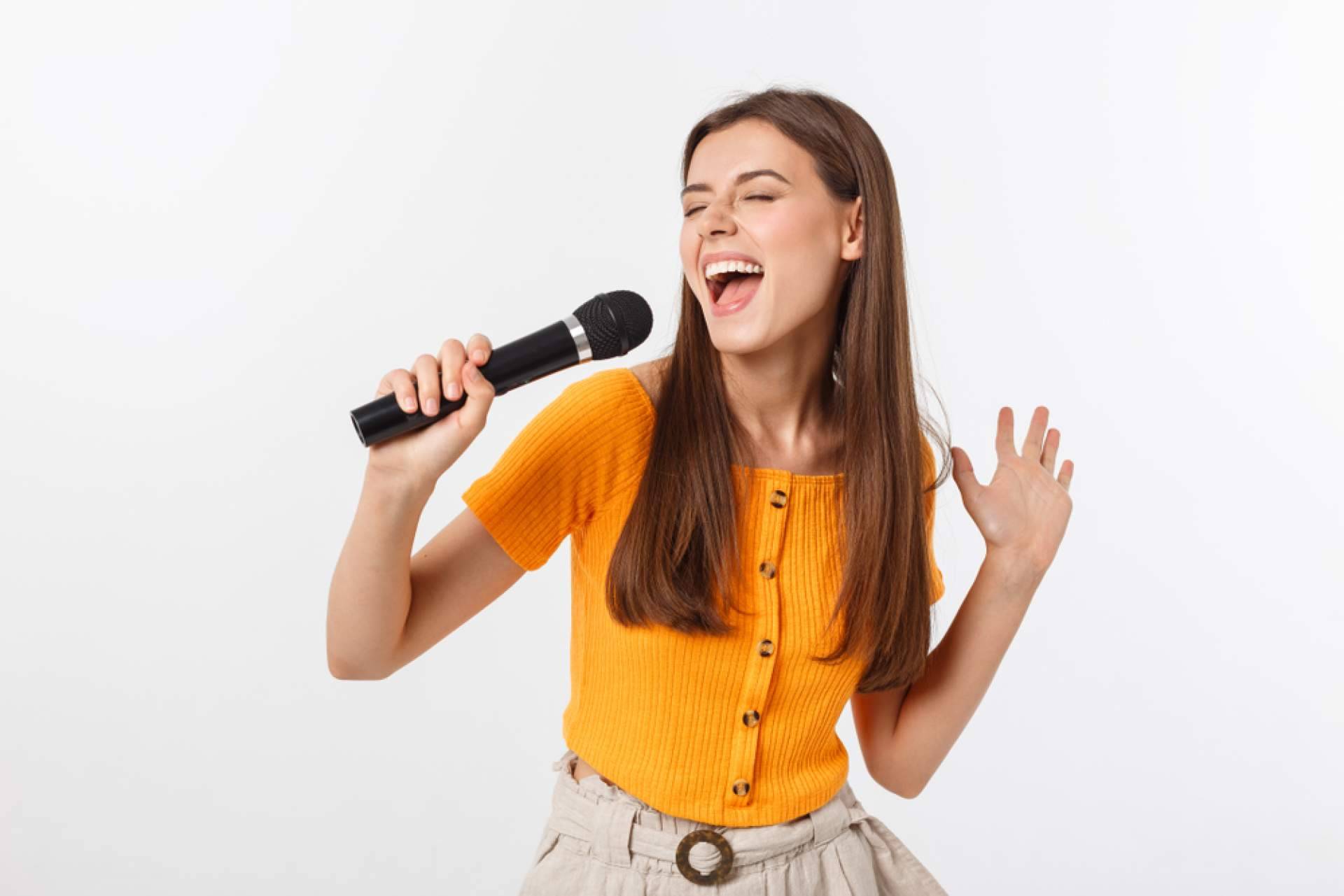 Cantar para liberar el alma y mejorar el mundo de la mano de la coach vocal Adriana Granobles