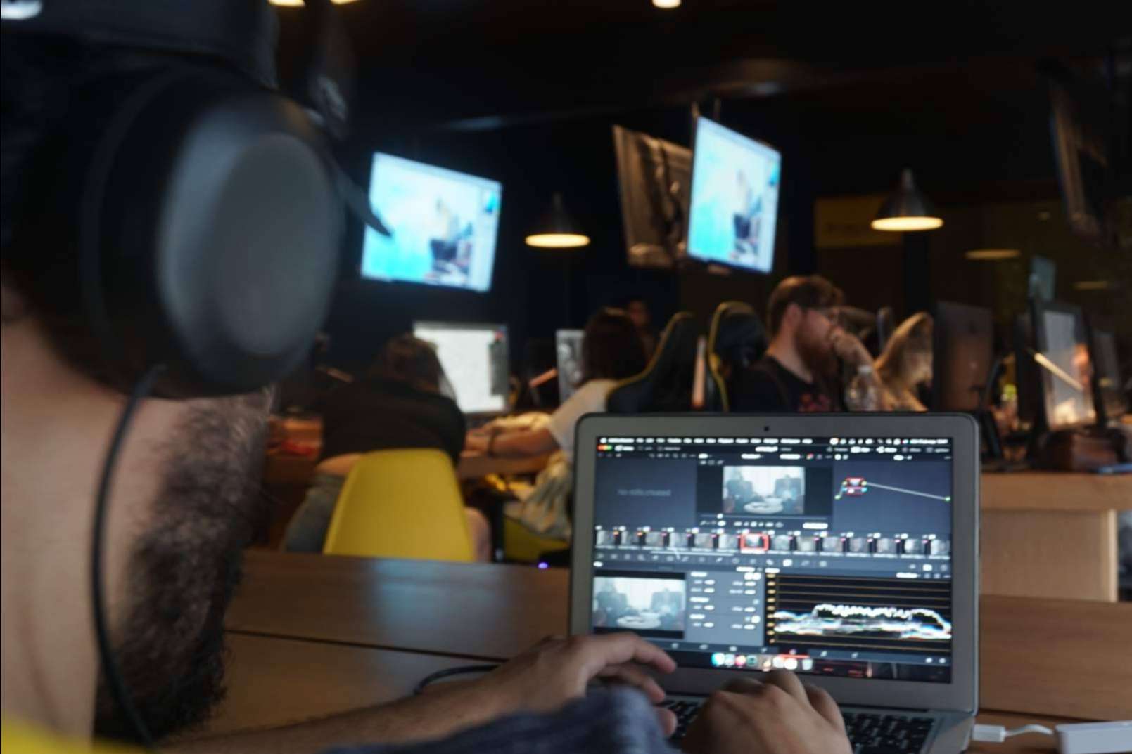 Escuela de programación de videojuegos, Universal Arts School