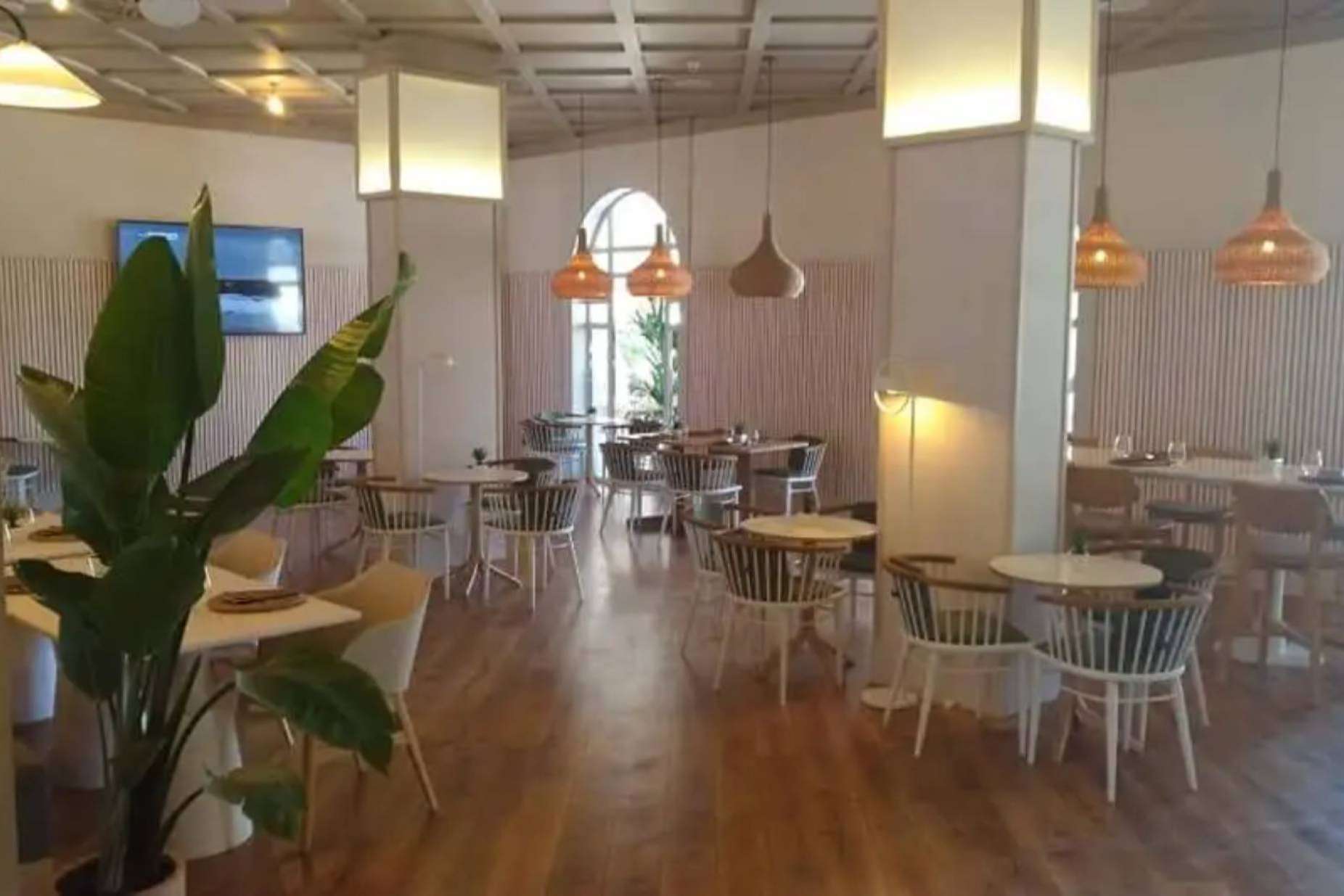 Con los expertos de Galvañ Lacados, restauración de muebles de madera