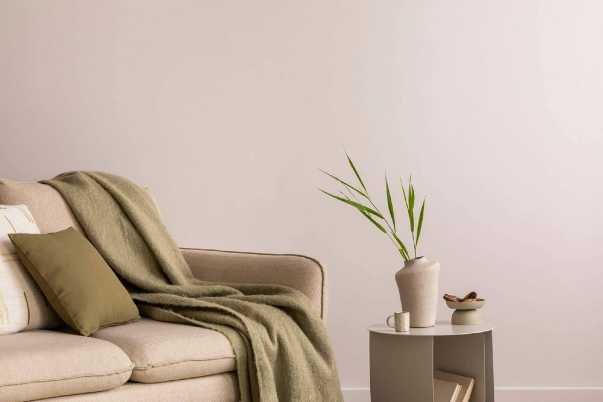 ¿Cómo son los jarrones decorativos para flores de Hogar y Más?