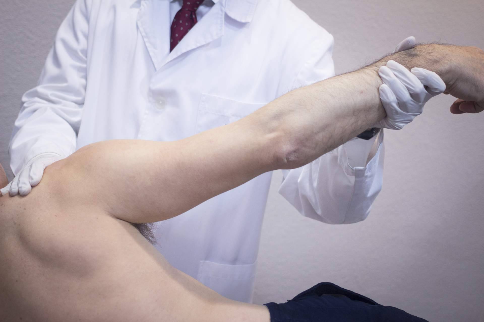 La importancia de acudir a un traumatólogo en Bilbao profesional, por el Dr. Miguel Romero