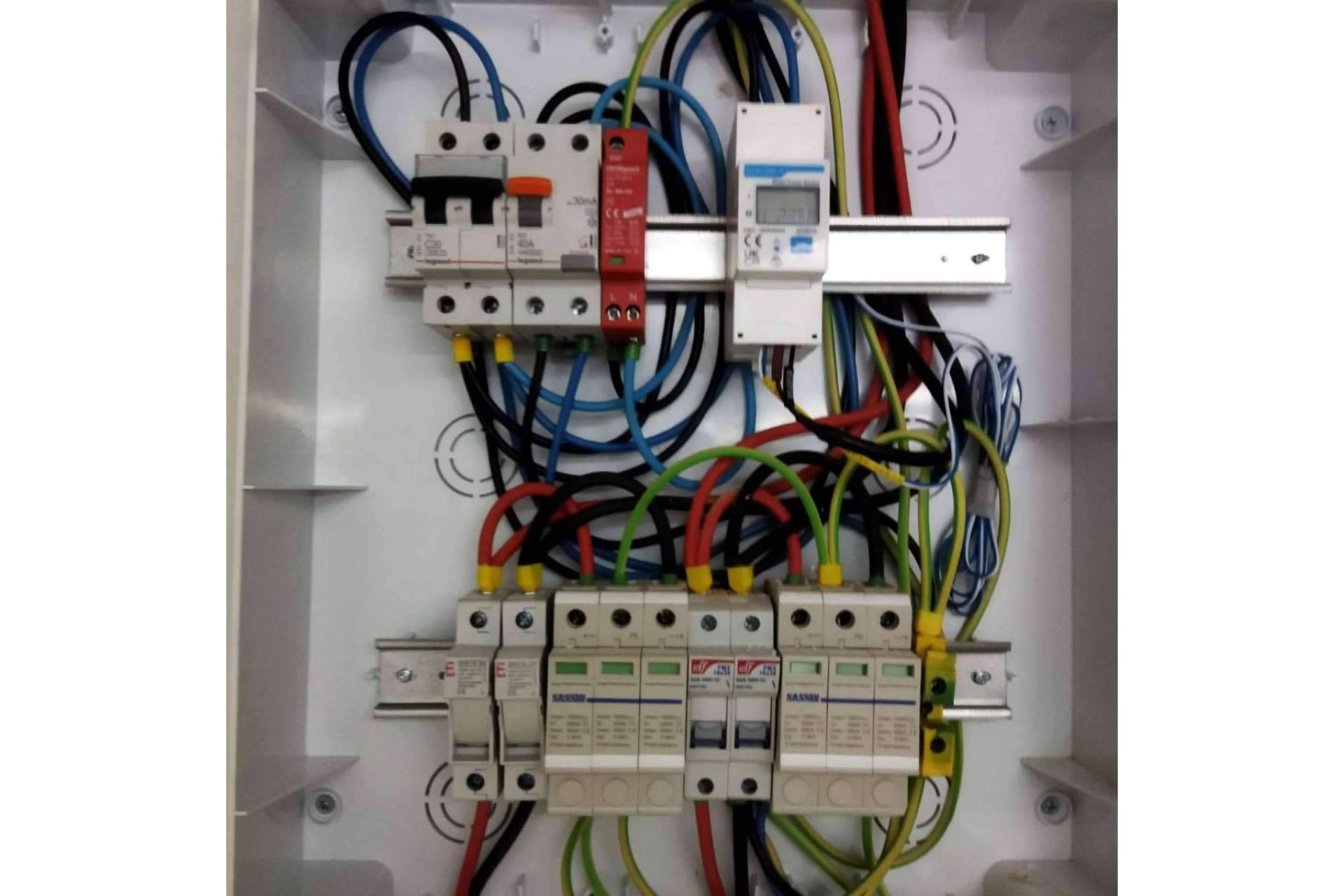 Poner en marcha una instalación fotovoltaica con el servicio de TU AHORRO