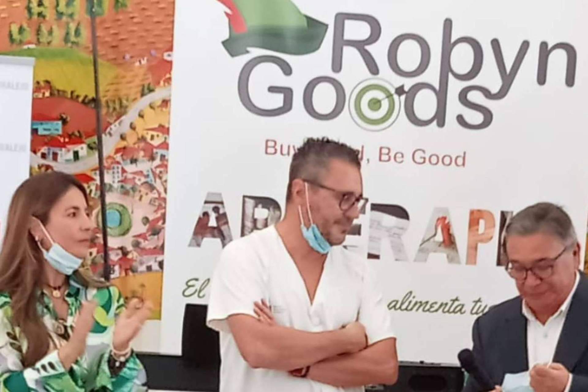 RobynGoods lleva Arterapia a los hospitales para curar el alma con arte