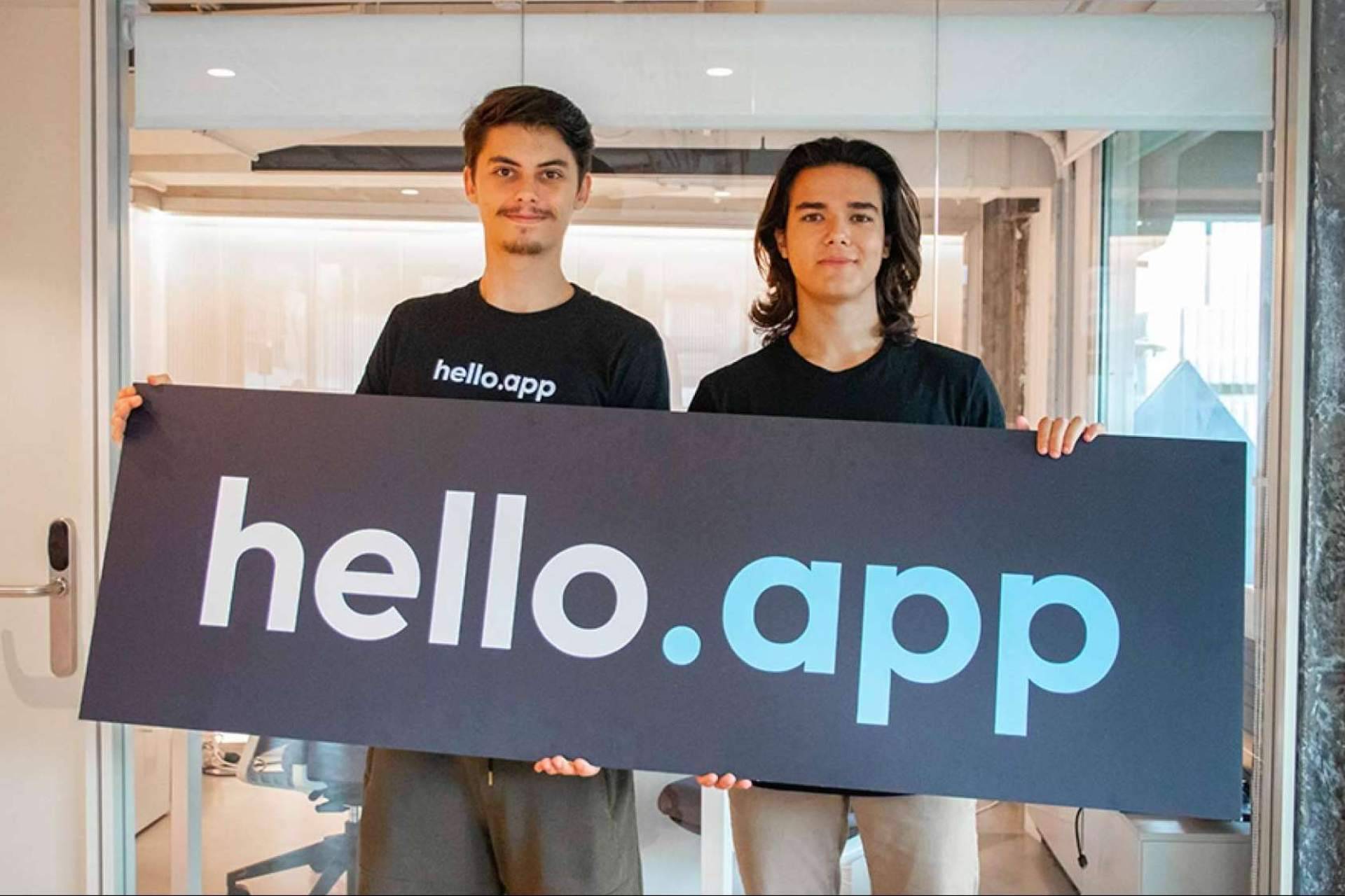 CEO de 19 años adquiere hello.app por 107.000 €