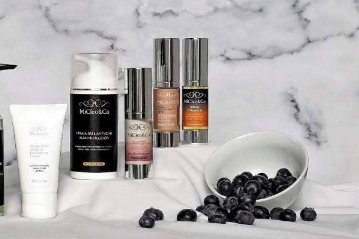 Conseguir el tratamiento skincare con despigmentante facial para después del verano de MiCleo&Co