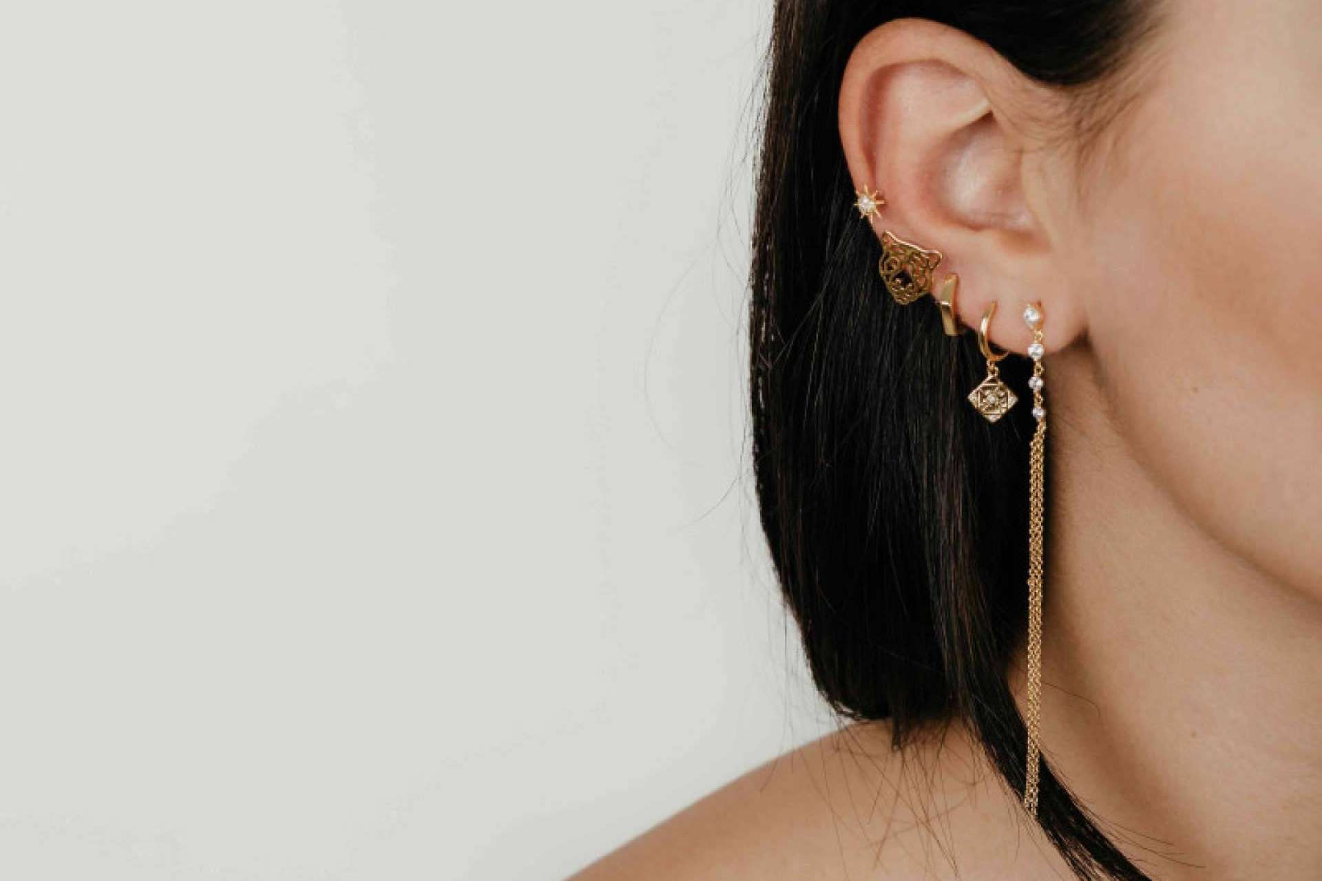 Elevar un look este otoño con pendientes de plata