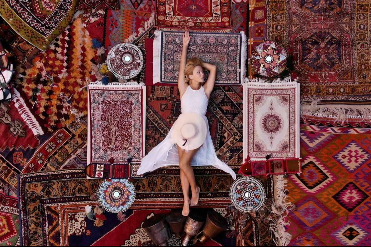 Una tendencia de regalo original y en auge son las alfombras personalizadas