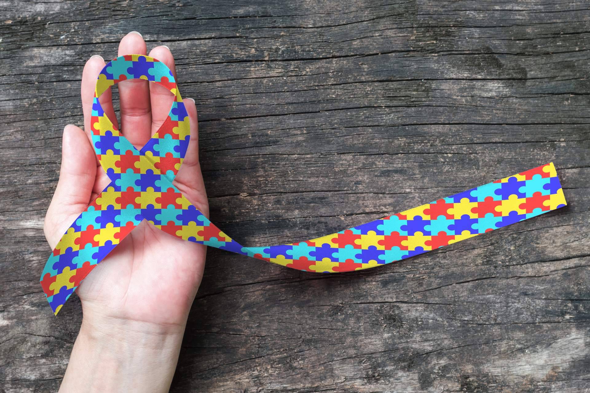 Enfocada en el autismo y sus necesidades, Autism Online Magazine, una revista en línea de América Latina