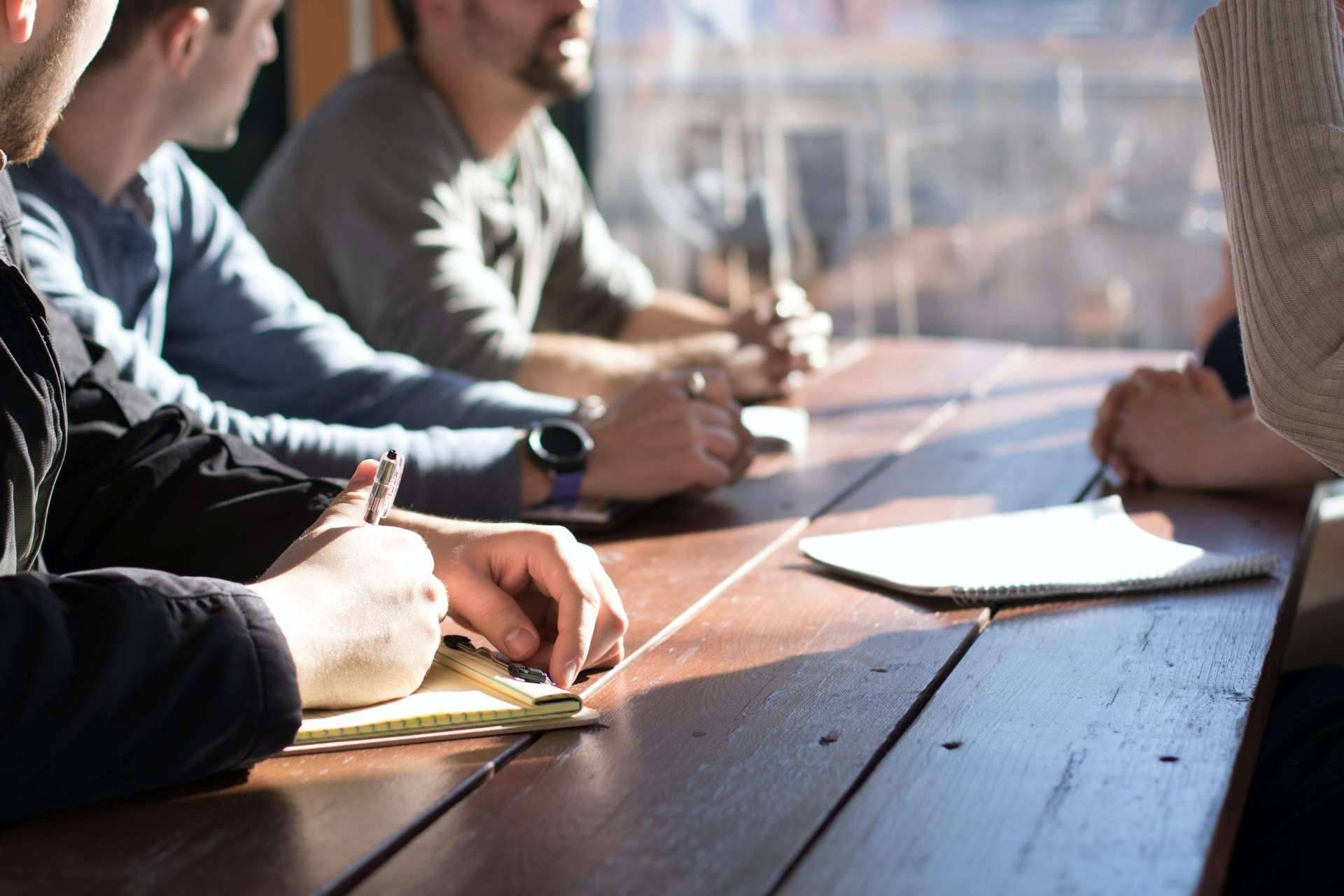 Preparar a los empleados que se tienen en los que se necesitan, de la mano de Entornos BANI