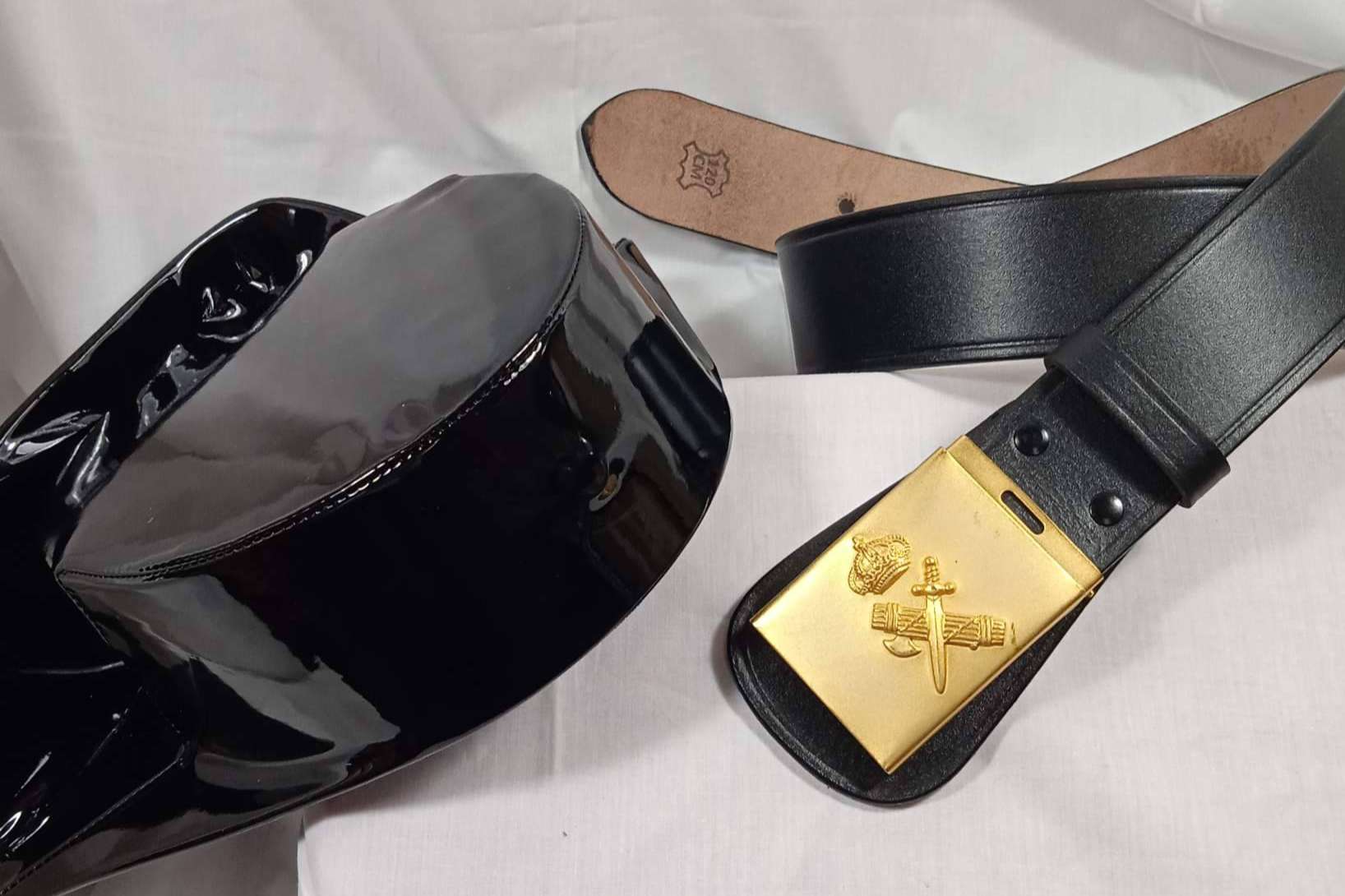 Distarmatex ofrece uniformes y accesorios