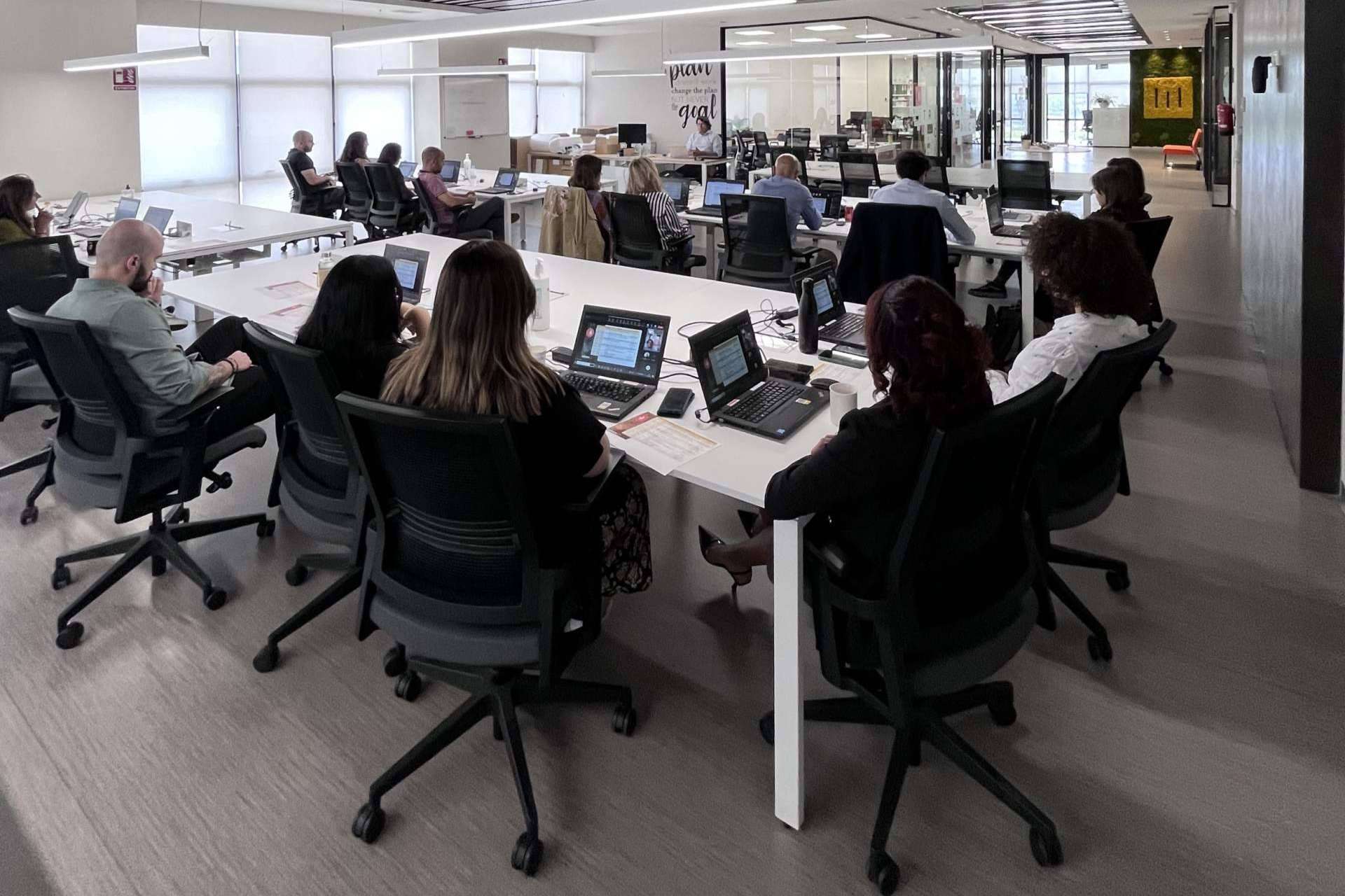 ¿Cómo evitar multas y cumplir con la Ley 2/2023?, NOVA acompaña a los usuarios hasta la fecha límite