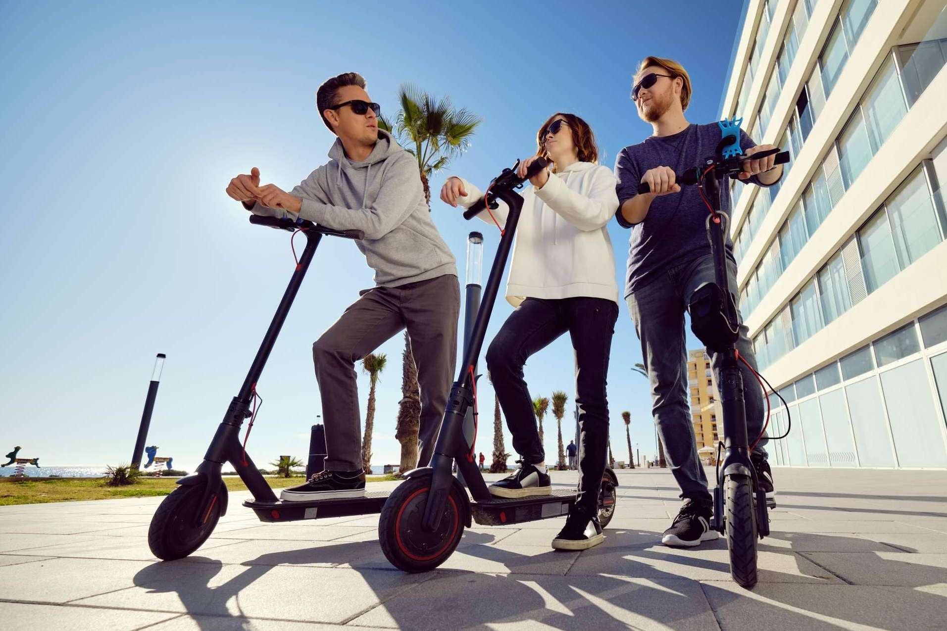 TransporTECO.es tiene la oferta ideal para el Black Friday, sus patinetes eléctricos