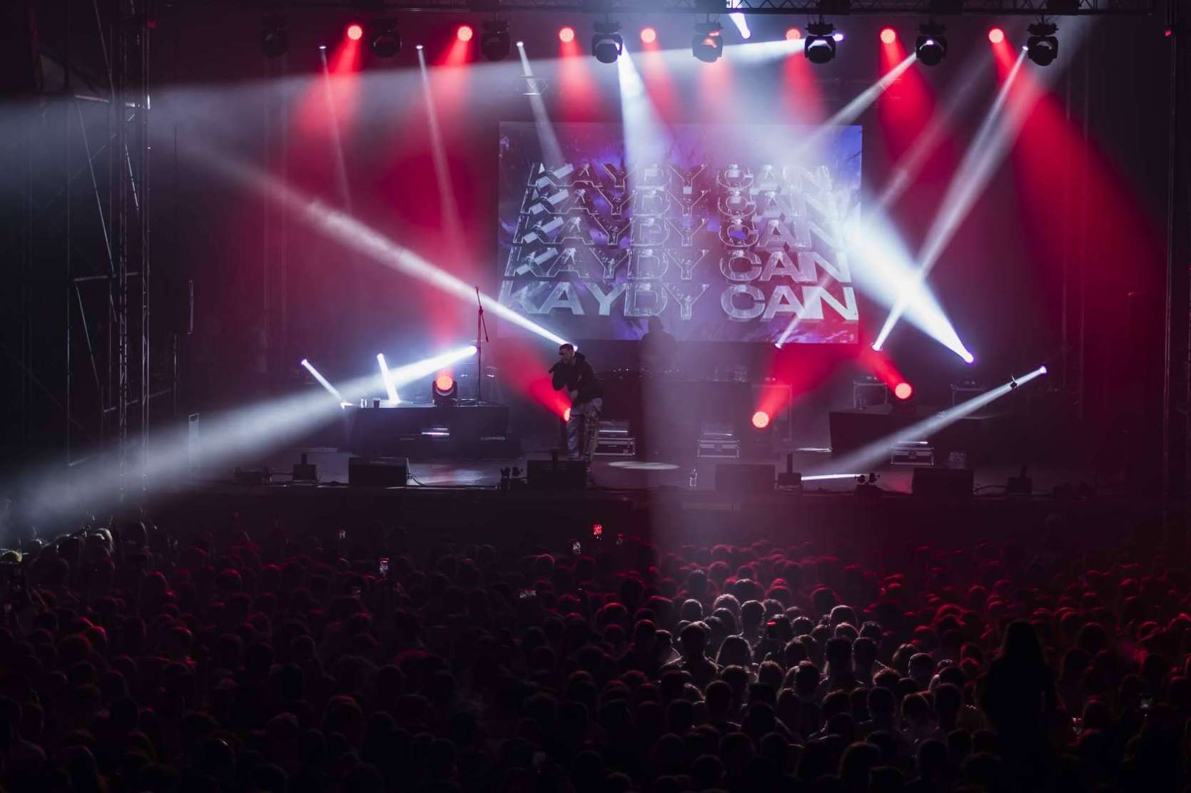 Servicio de alquiler de equipos de sonido, iluminación y audiovisuales para conciertos y todo tipo de eventos