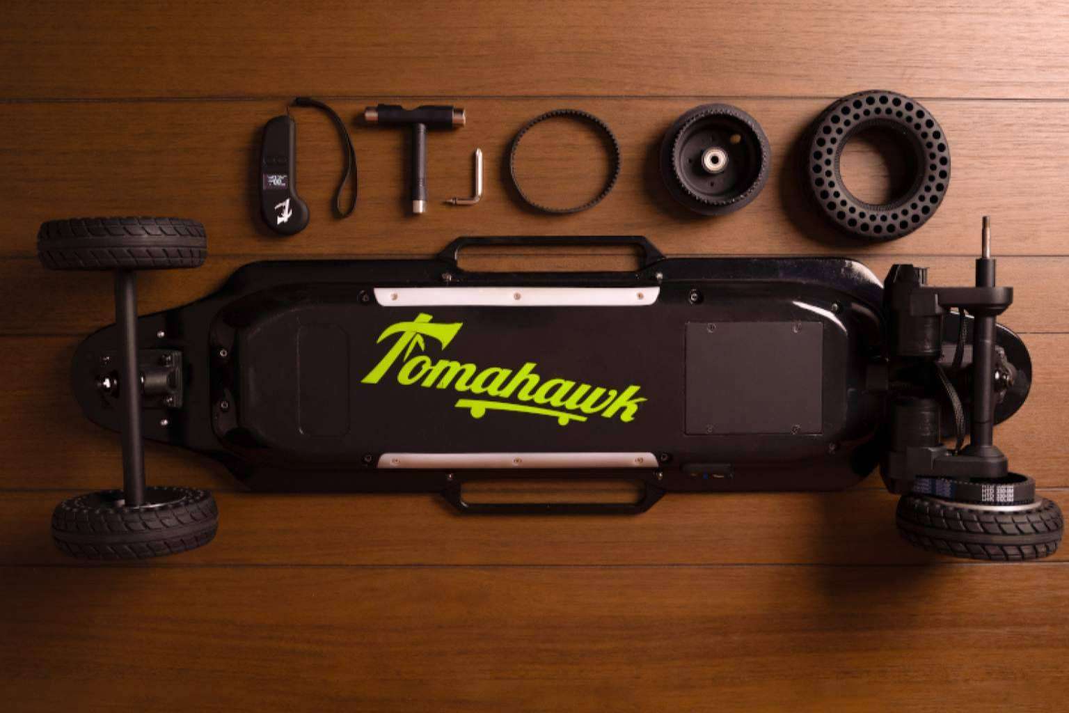 Tomahawk ha presentado los longboards con motor eléctrico