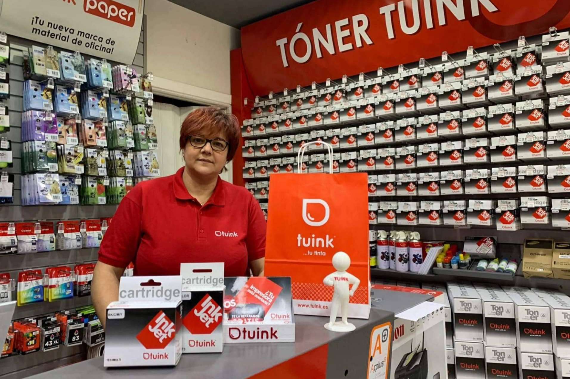 Tuink habla sobre su crecimiento como tienda de consumibles informáticos y sus planes de expansión en España