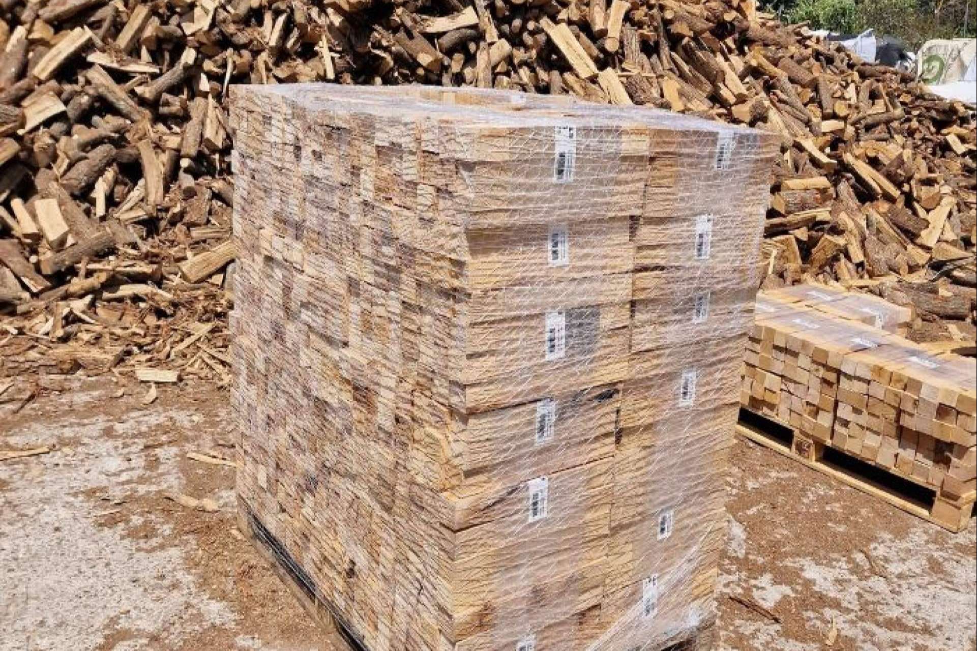 ¿Dónde encontrar un servicio de calidad en venta leña y carbón online? Llenyes i Carbons Polinyà