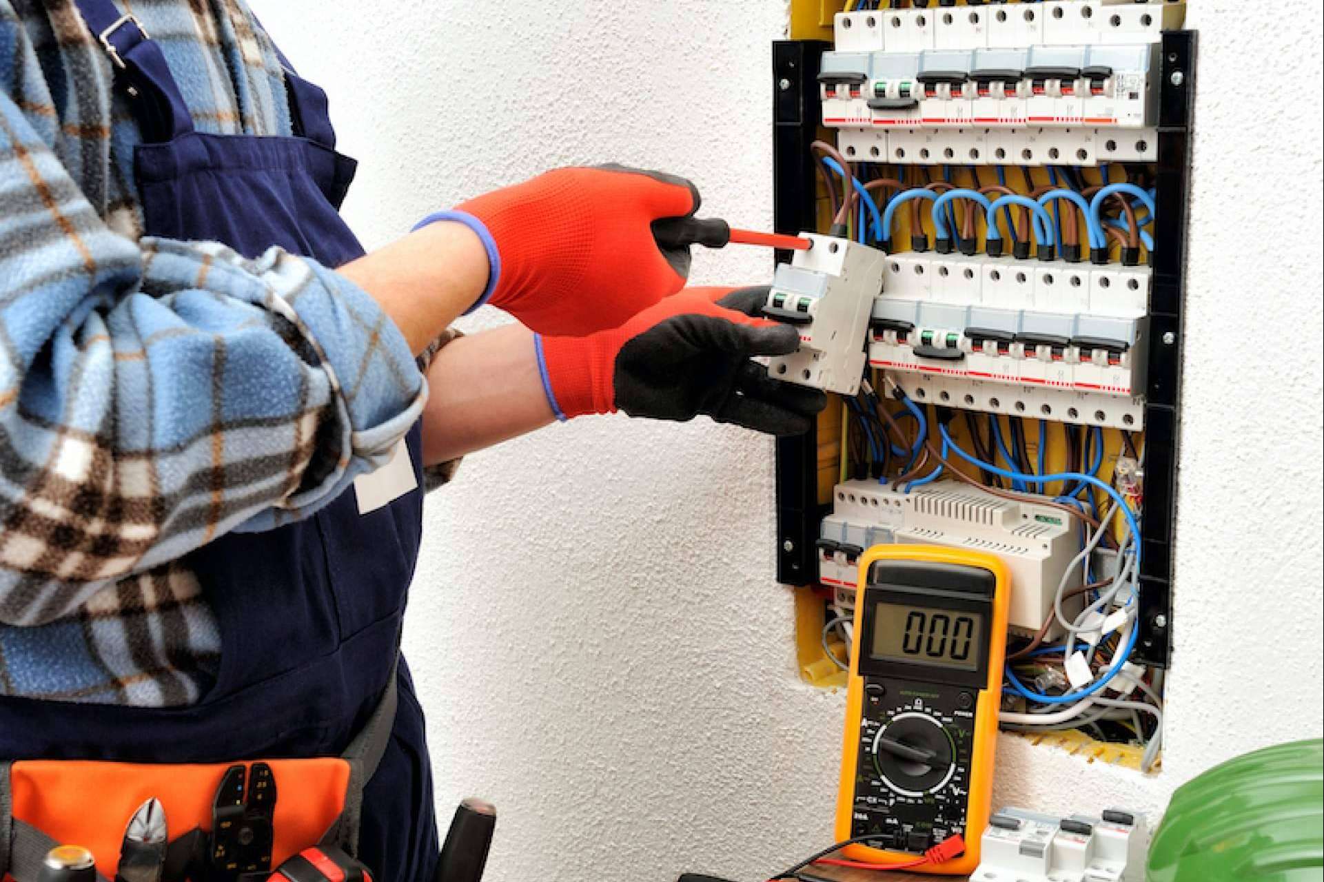 Comprar los nuevos magnetotérmicos estrechos IC40N de Schneider en Cadenza Electric