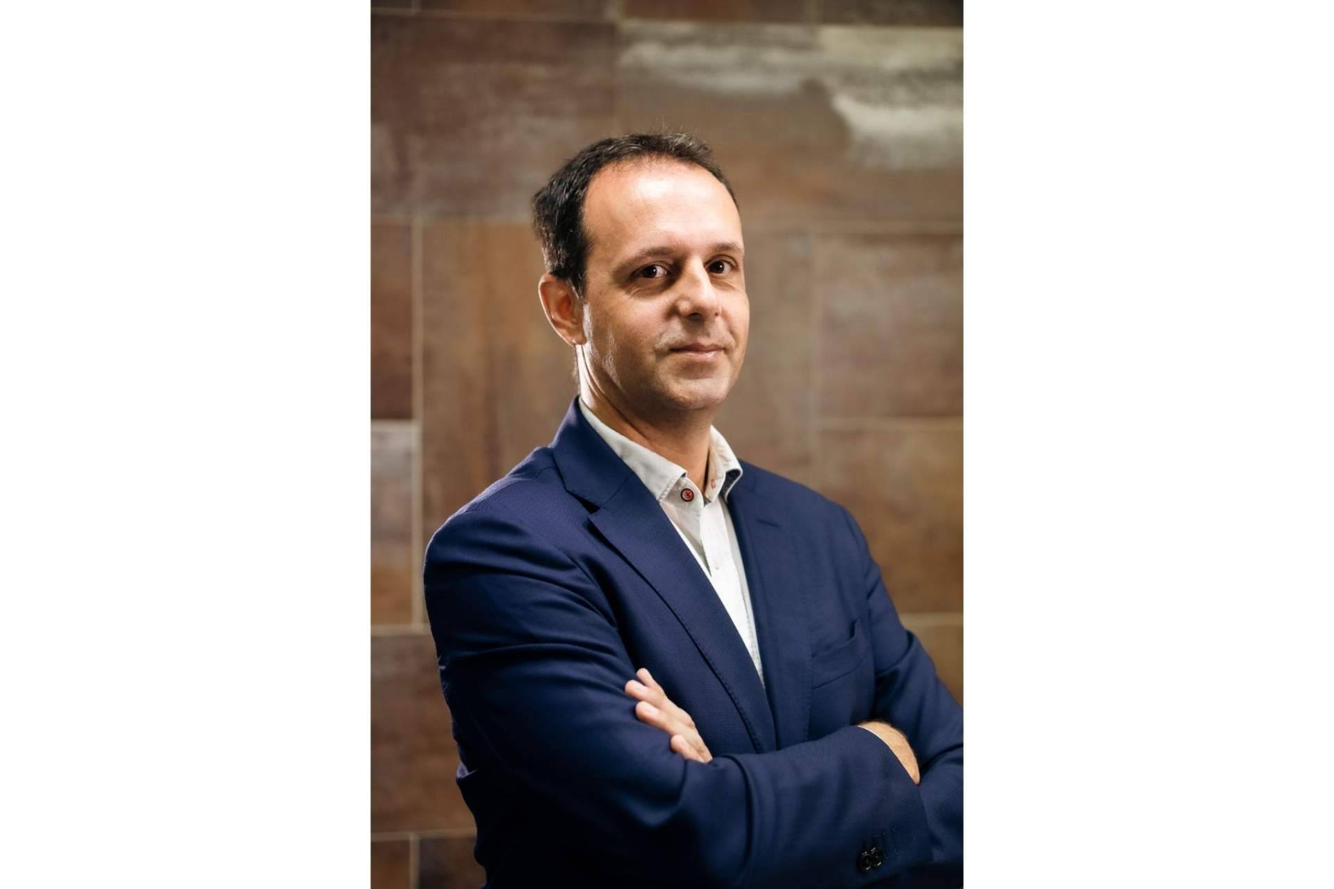 Entrevista a Pedro López, director general de la empresa Ideaspropias Editorial