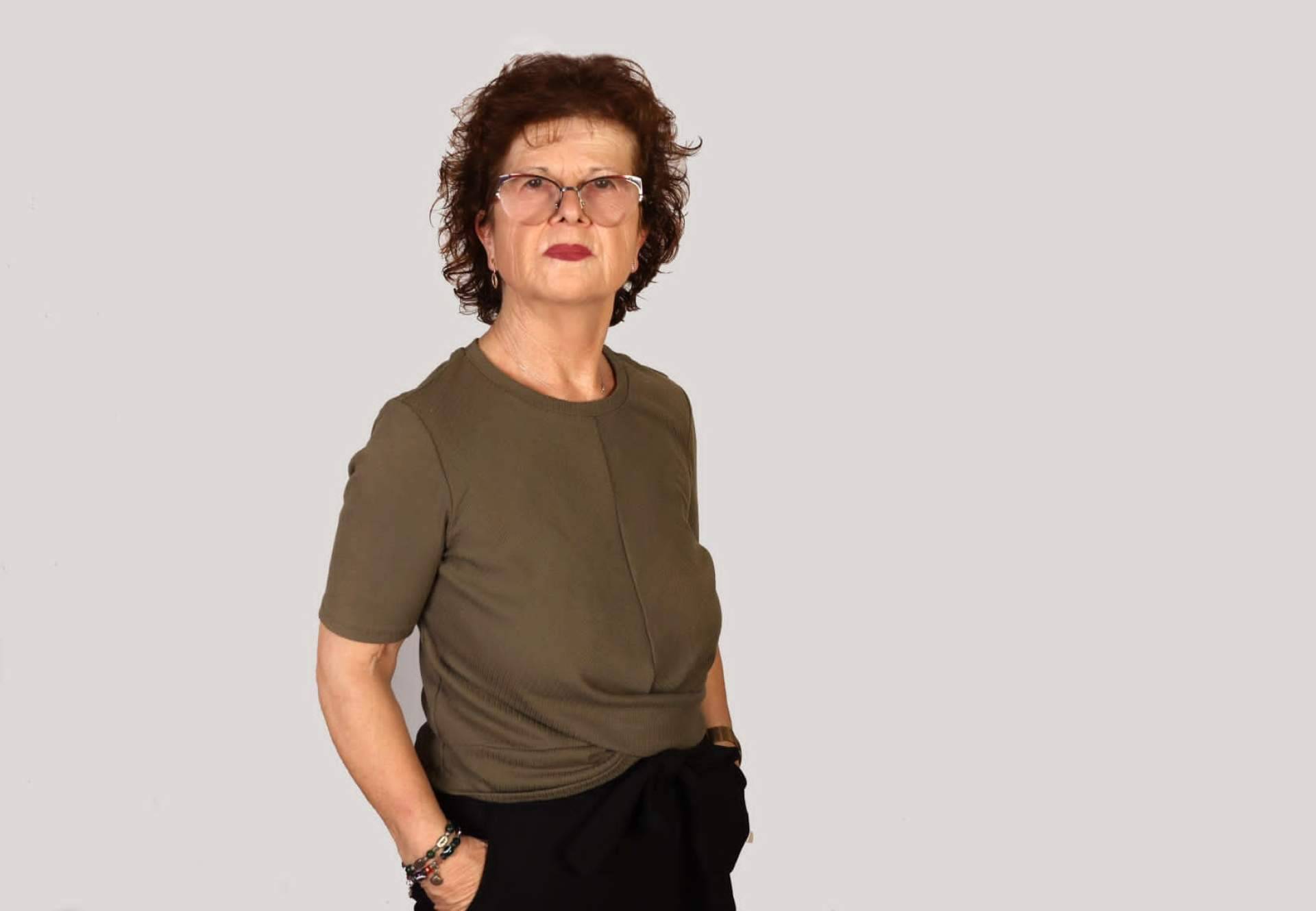 Ángeles González Ruiz publica 'Bocanadas de aire fresco', un canto a la esperanza que refleja su lucha