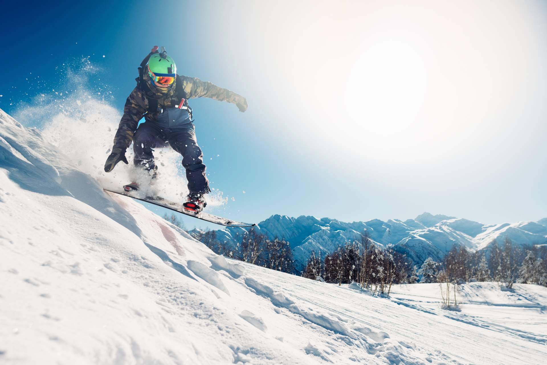 Clases de snowboard para niños en Sierra Nevada Adventure & Ski