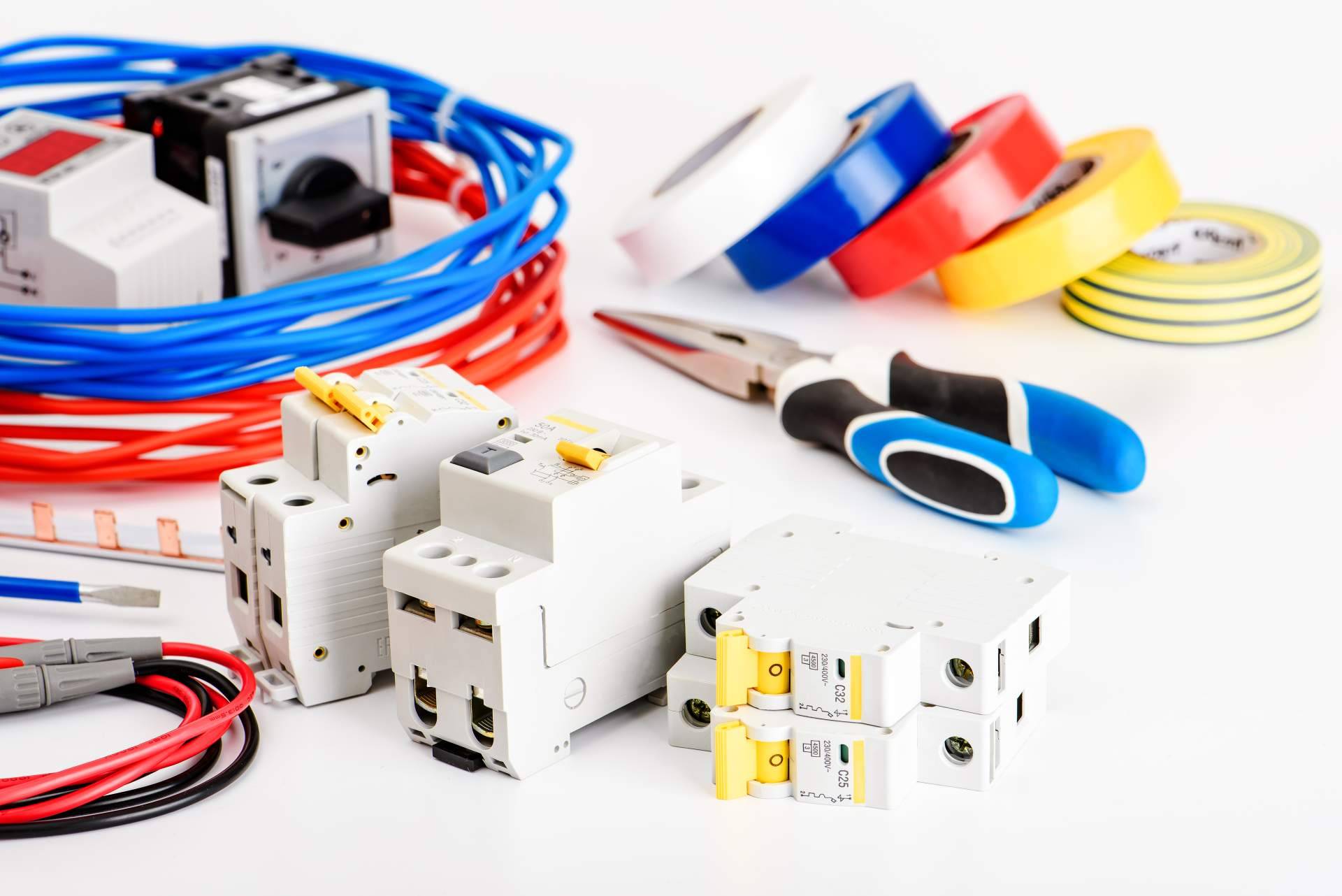 Cadenza Electric permite encontrar disyuntores magnetotérmicos GV2 de Schneider electric