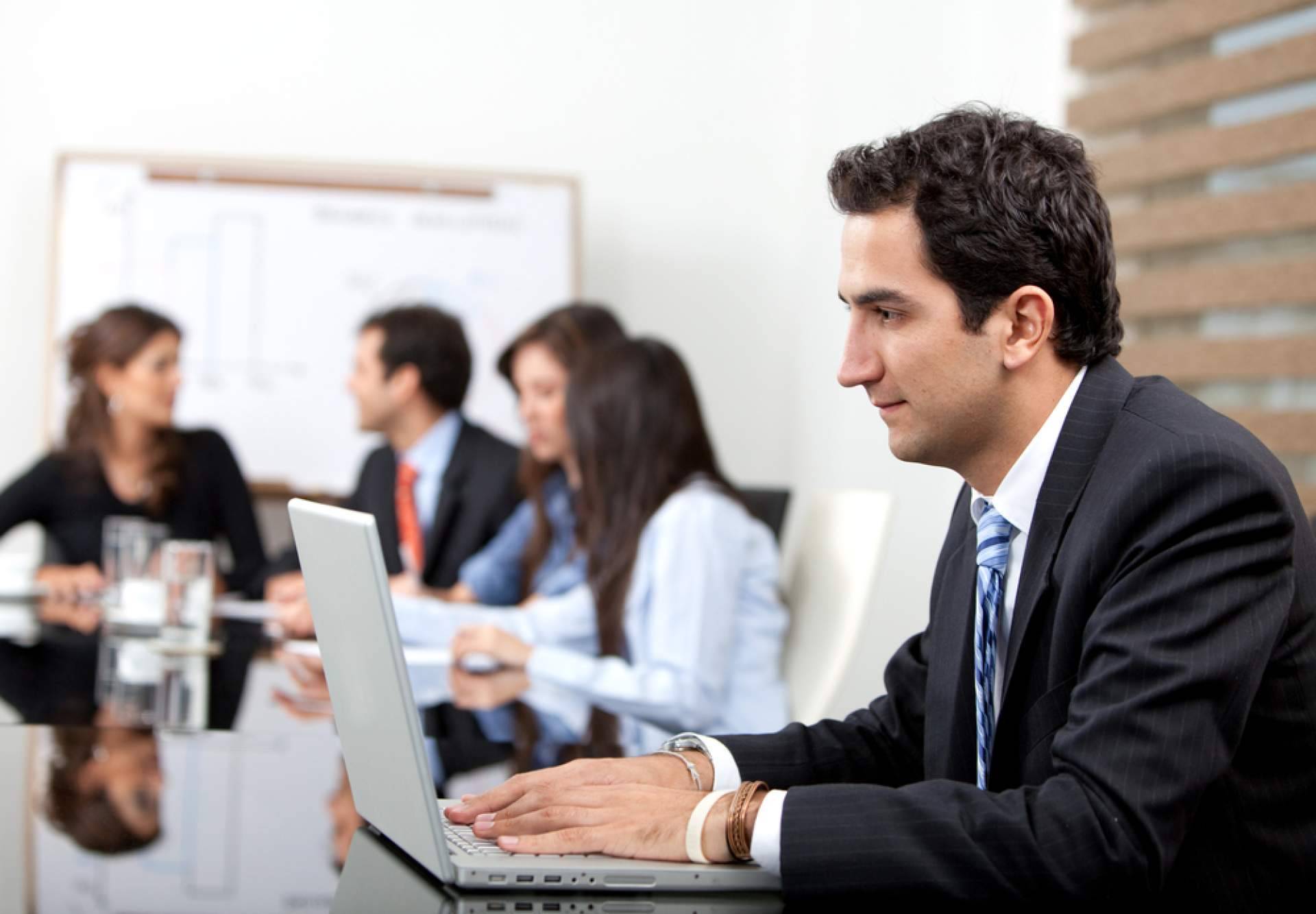 Estrategia clave para la eficiencia empresarial en 2024, externalización del departamento de Recursos Humanos