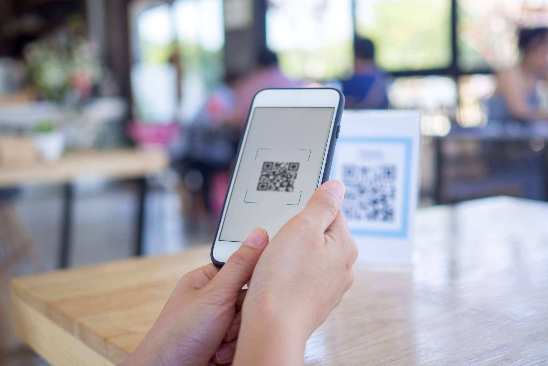 Uso de inteligencia artificial para crear menús digitales de la mano de d'menu