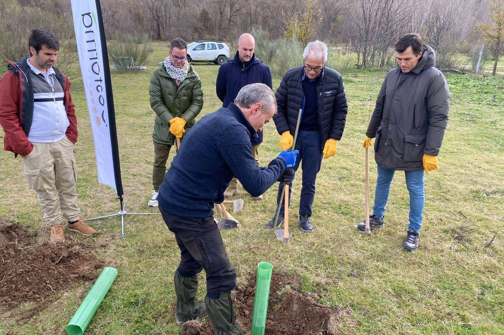 Foxy y Fundación Alcoraz; en Torremocha de Jarama, nuevo bosque